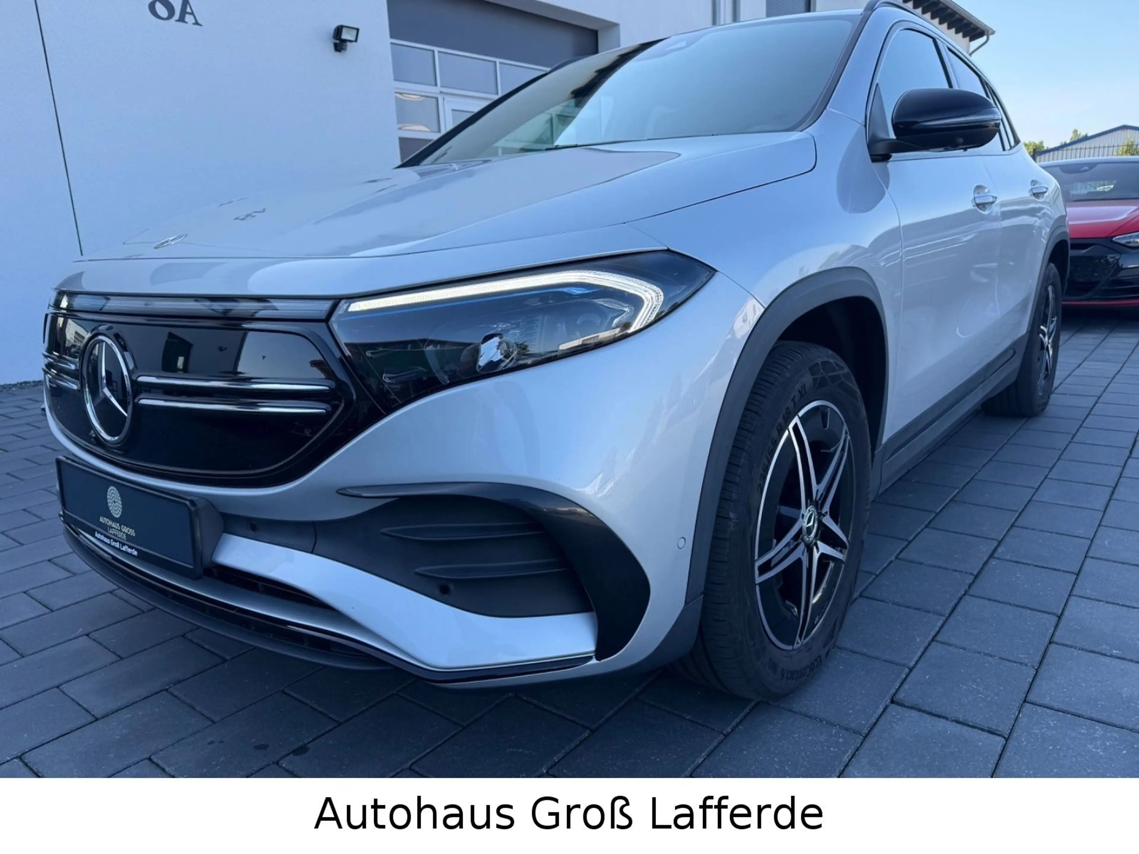 Mercedes-Benz EQA 250 AMG Line SHZ 360 Kam Navi
