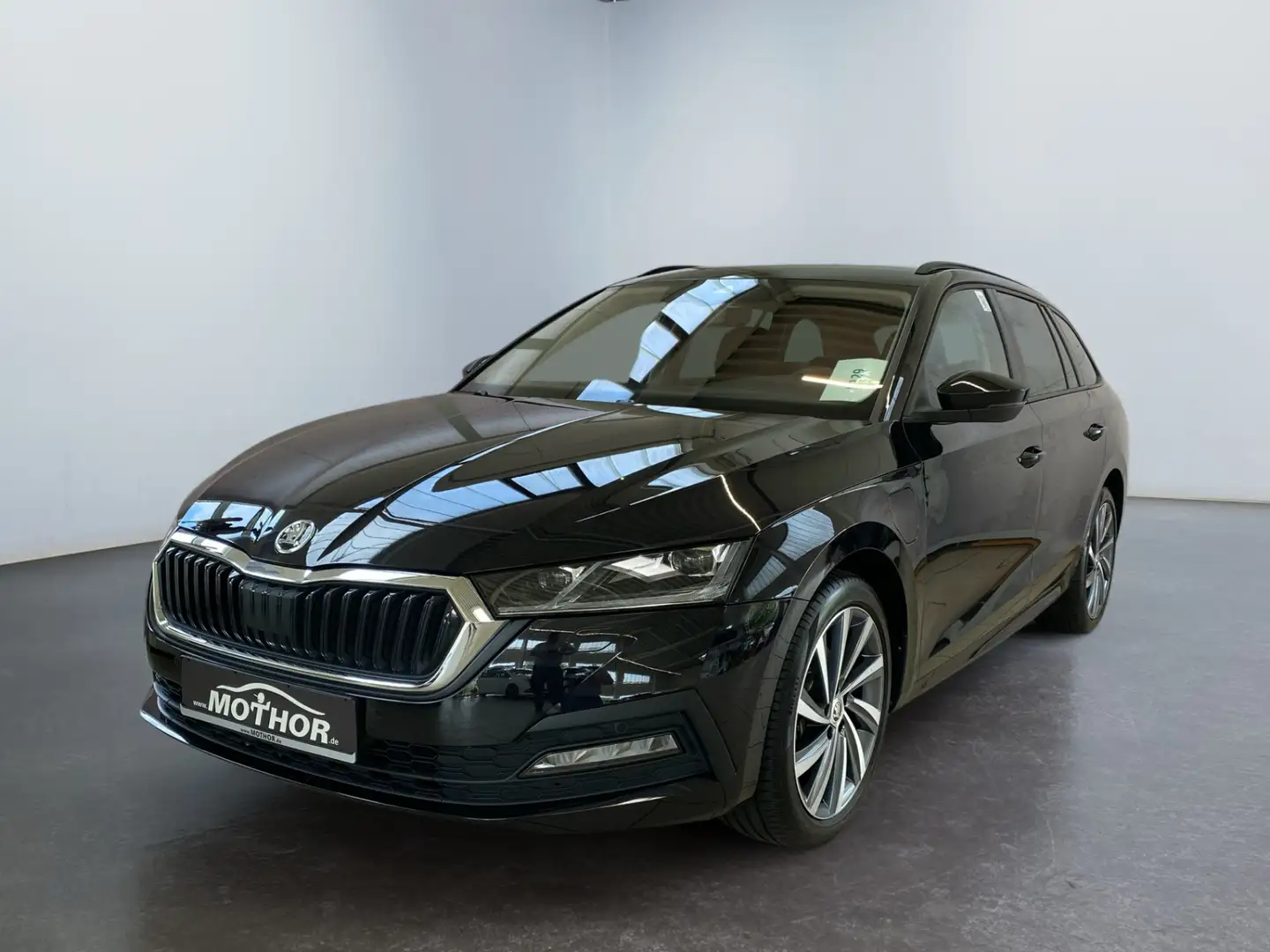 Skoda Octavia Combi Clever iV 1.4 TSI DSG SHZ AHK Navi Schwarz - 2