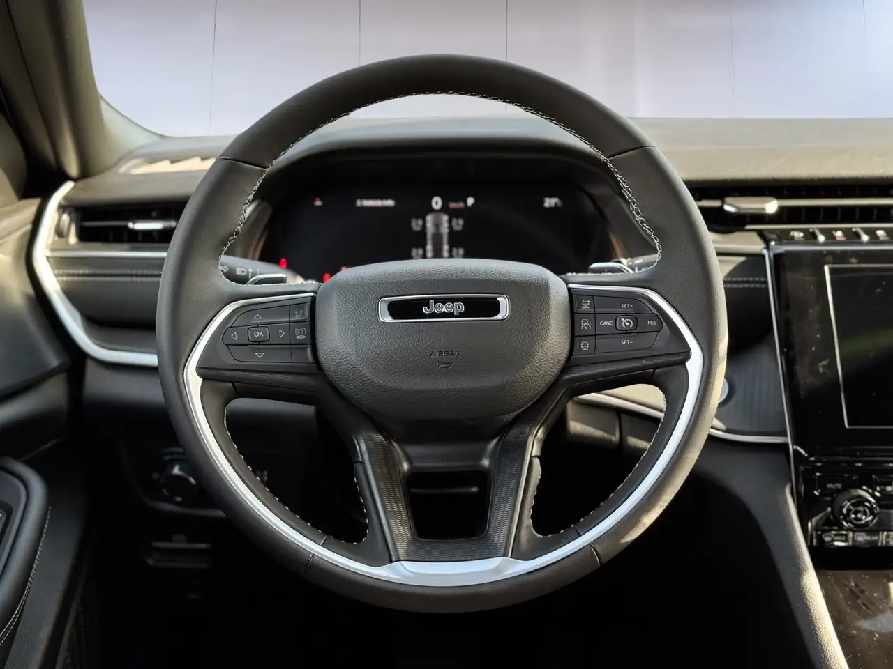 Jeep Grand Cherokee снимка Jeep Grand Cherokee