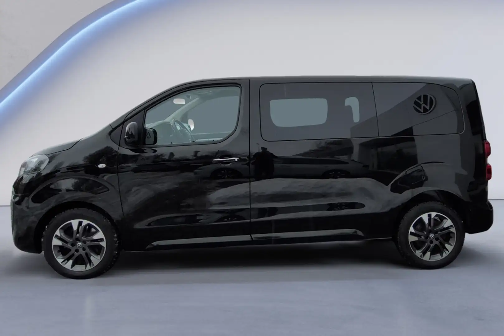 Opel Zafira 2.0 D Innovation PANO+KAMERA+8SITZE Noir - 2