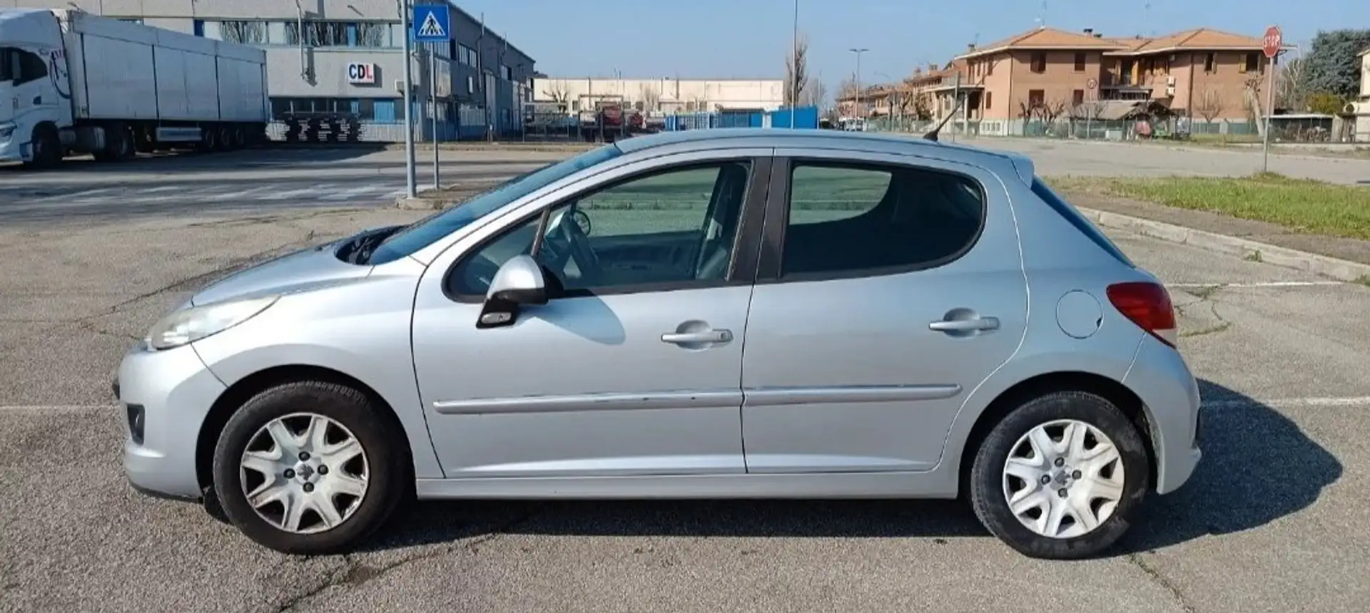 Peugeot 207 Argento - 2
