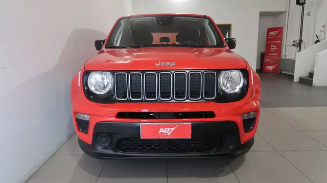Jeep Renegade view 6