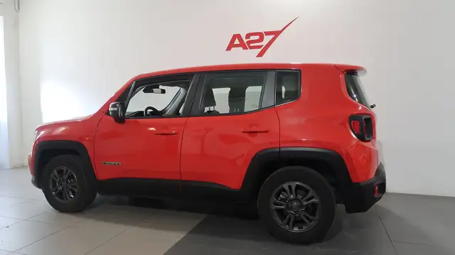 Jeep Renegade view 12