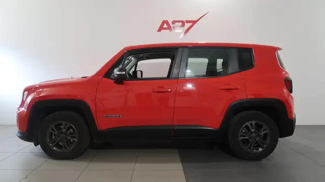 Jeep Renegade view 3
