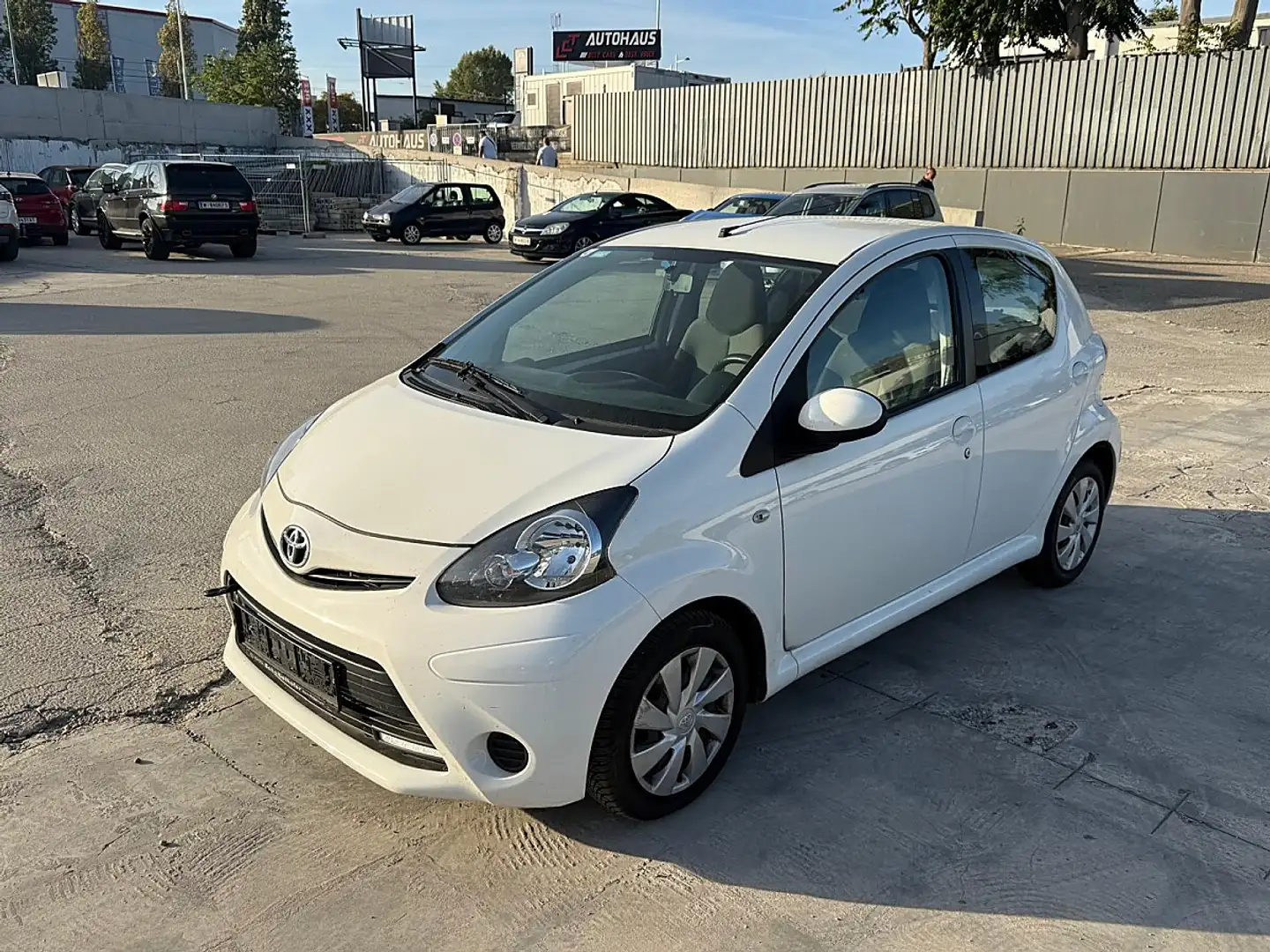 Toyota Aygo 1,0 VVT-i Active M/M | NICHT FAHRBEREIT | Weiß - 1