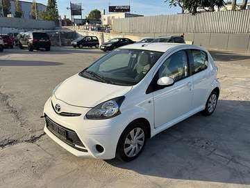 1,0 VVT-i Active M/M | NICHT FAHRBEREIT |