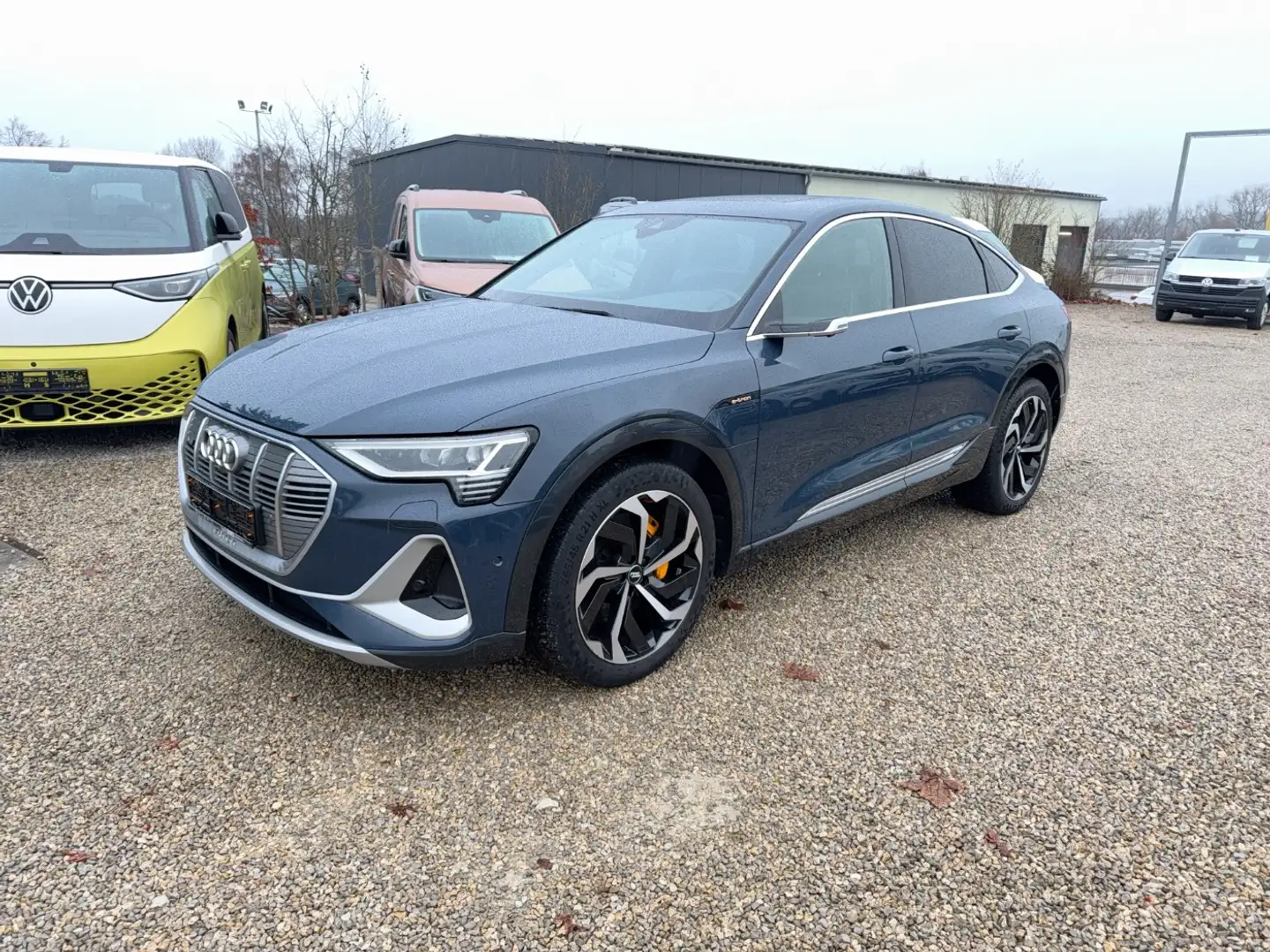 Audi e-tron Sportback 55 qu. S line Akustikverglasung Blau - 2