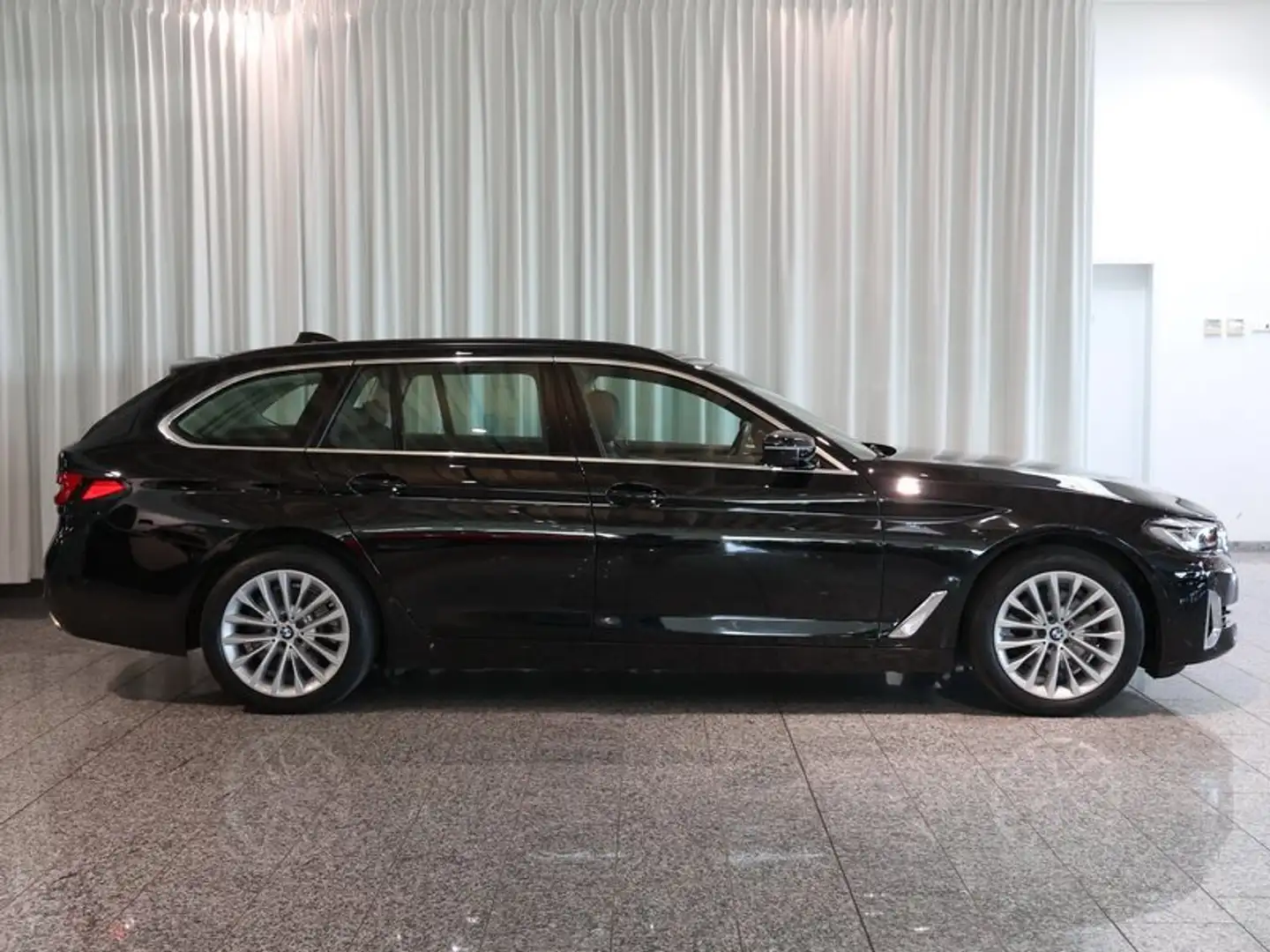 BMW 520 d Touring 18Zoll LED RFK LivCockp. Adp.LED Schwarz - 2