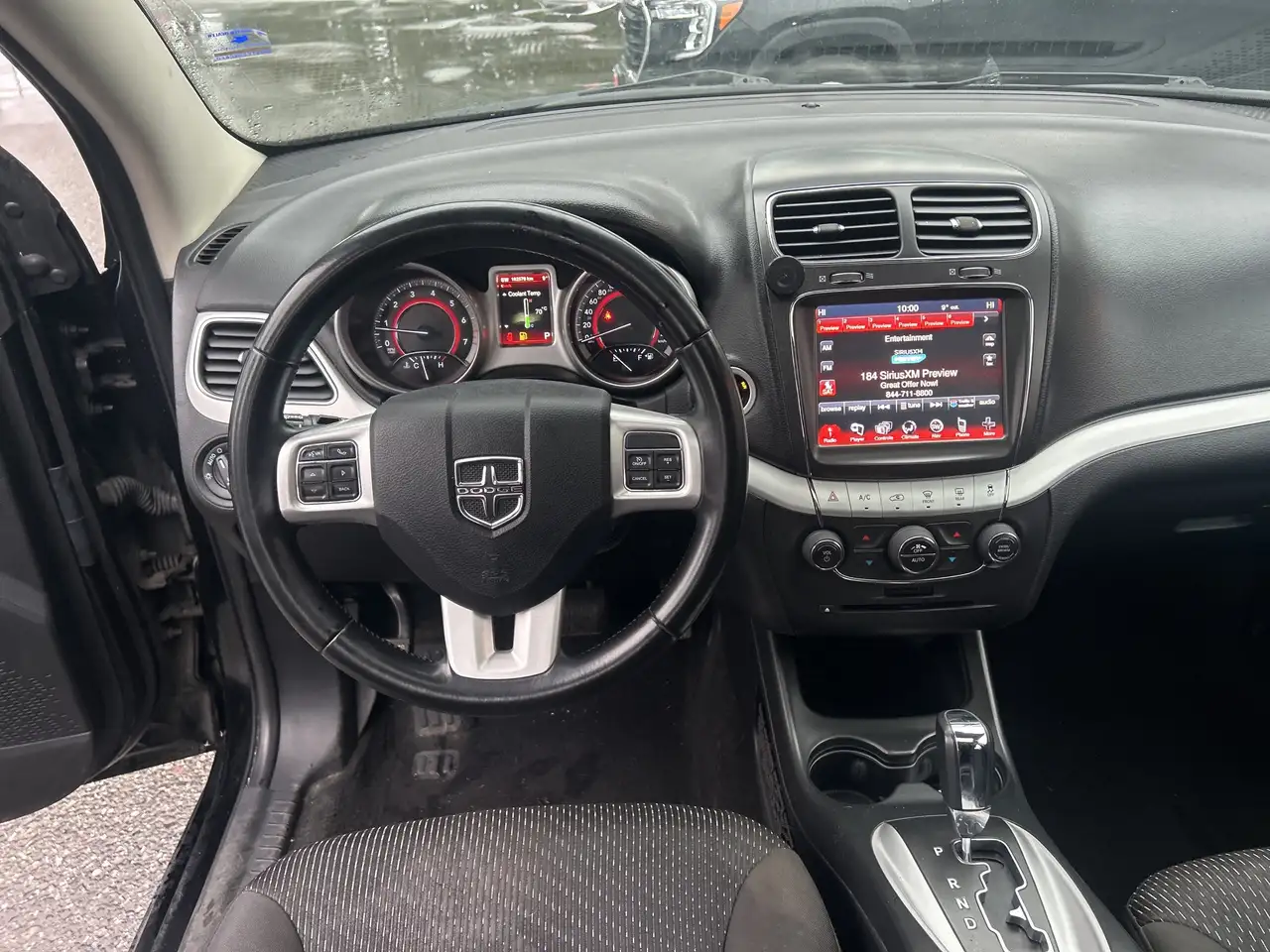 Dodge Journey снимка Dodge Journey