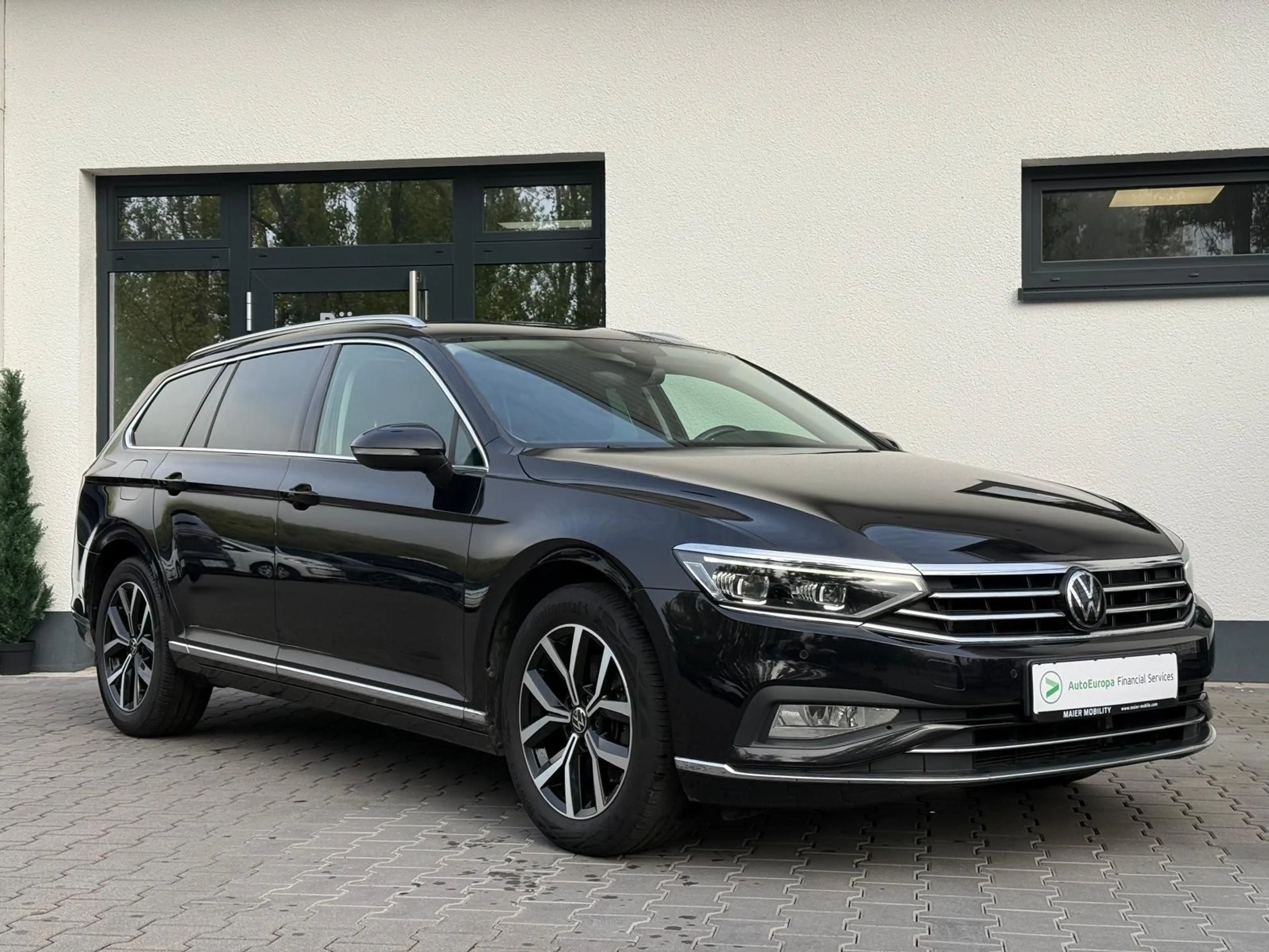 Volkswagen Passat Vari Elega 2.0 DSG ACC+MATRIX+NAVI+IQ+AHK — photo 3