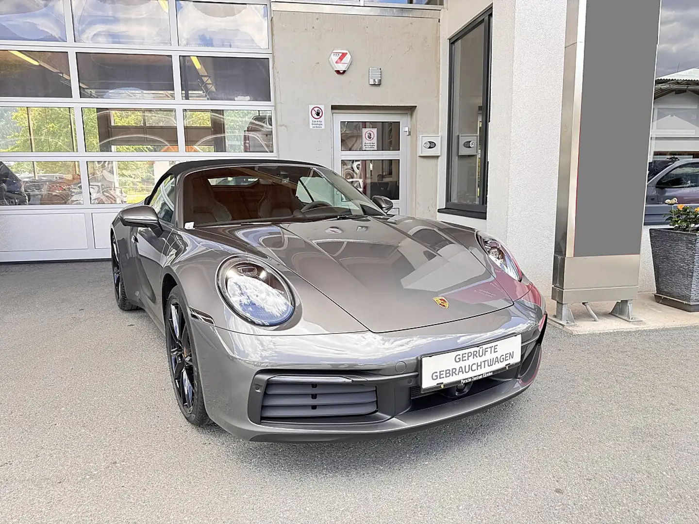 Porsche 992 911 Carrera 4S Cabrio PDK  !!!Vermittlungsverka... Grau - 1