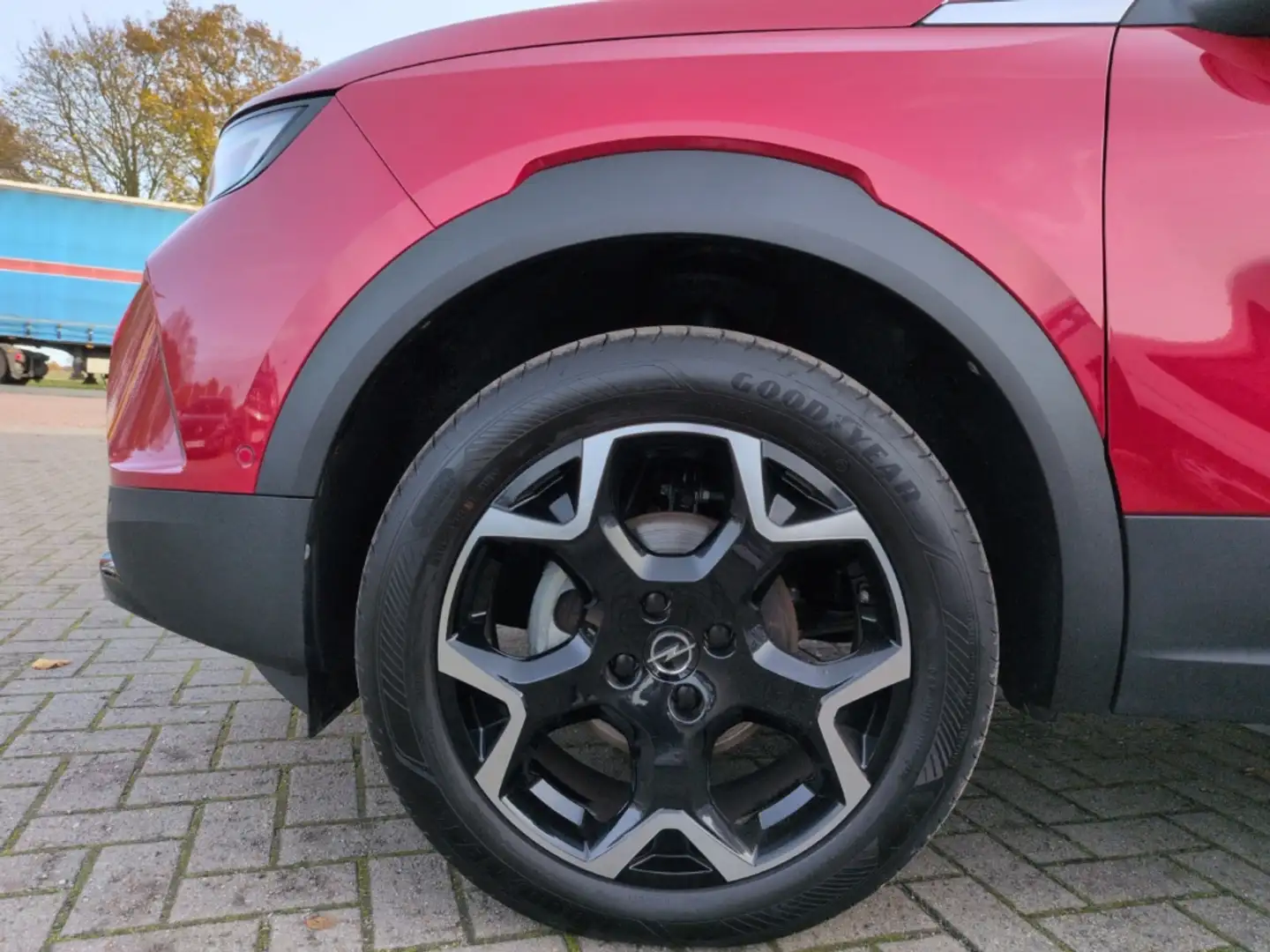 Opel Mokka Ultimate AHK LED SHZ RFK Cockpit Massagesitze LED Rot - 2