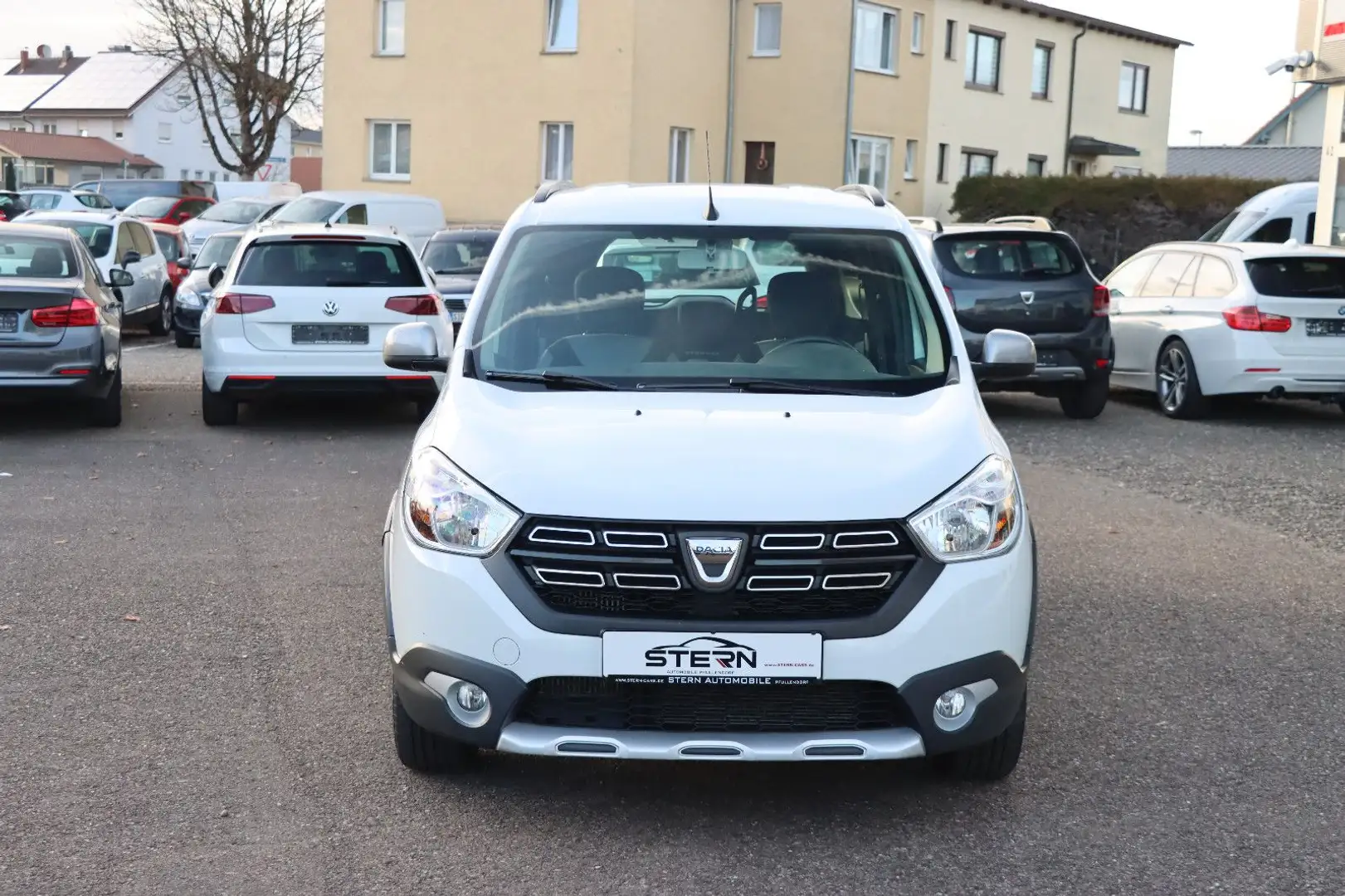 Dacia Lodgy Stepway Plus l NAVI l KAMERA l 7-SITZER l Weiß - 2