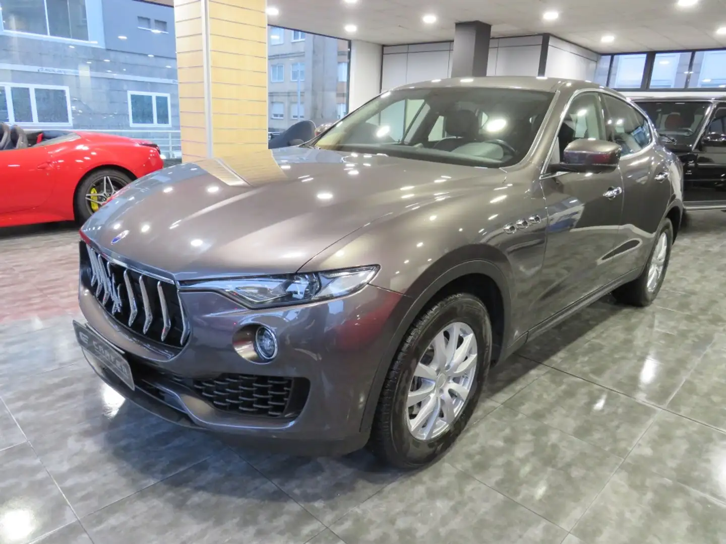Maserati Levante Diesel Aut. Gris - 1