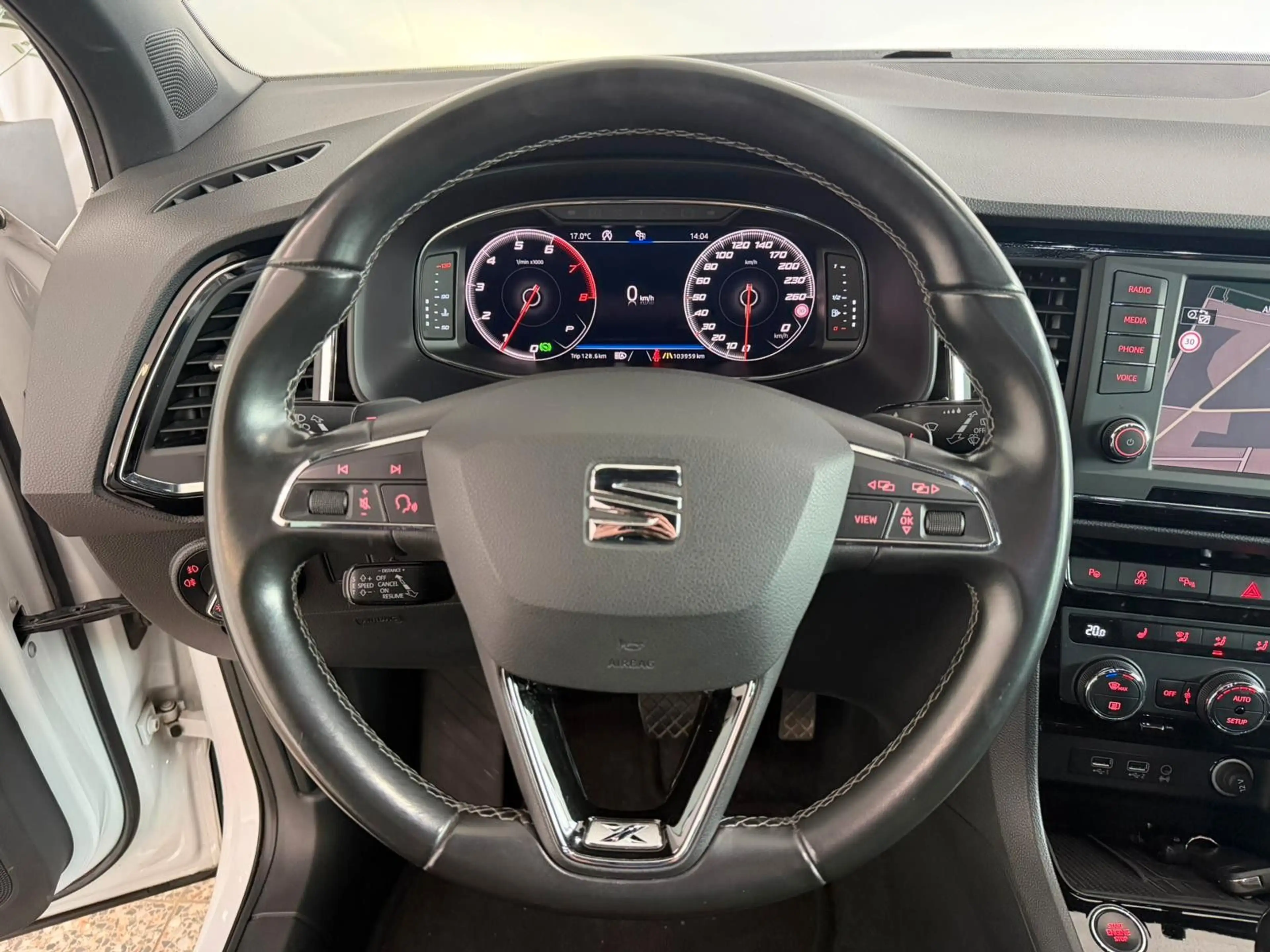 SEAT Ateca Xcellence ACC 360° AHK Virtual Cockpit LED — photo 15