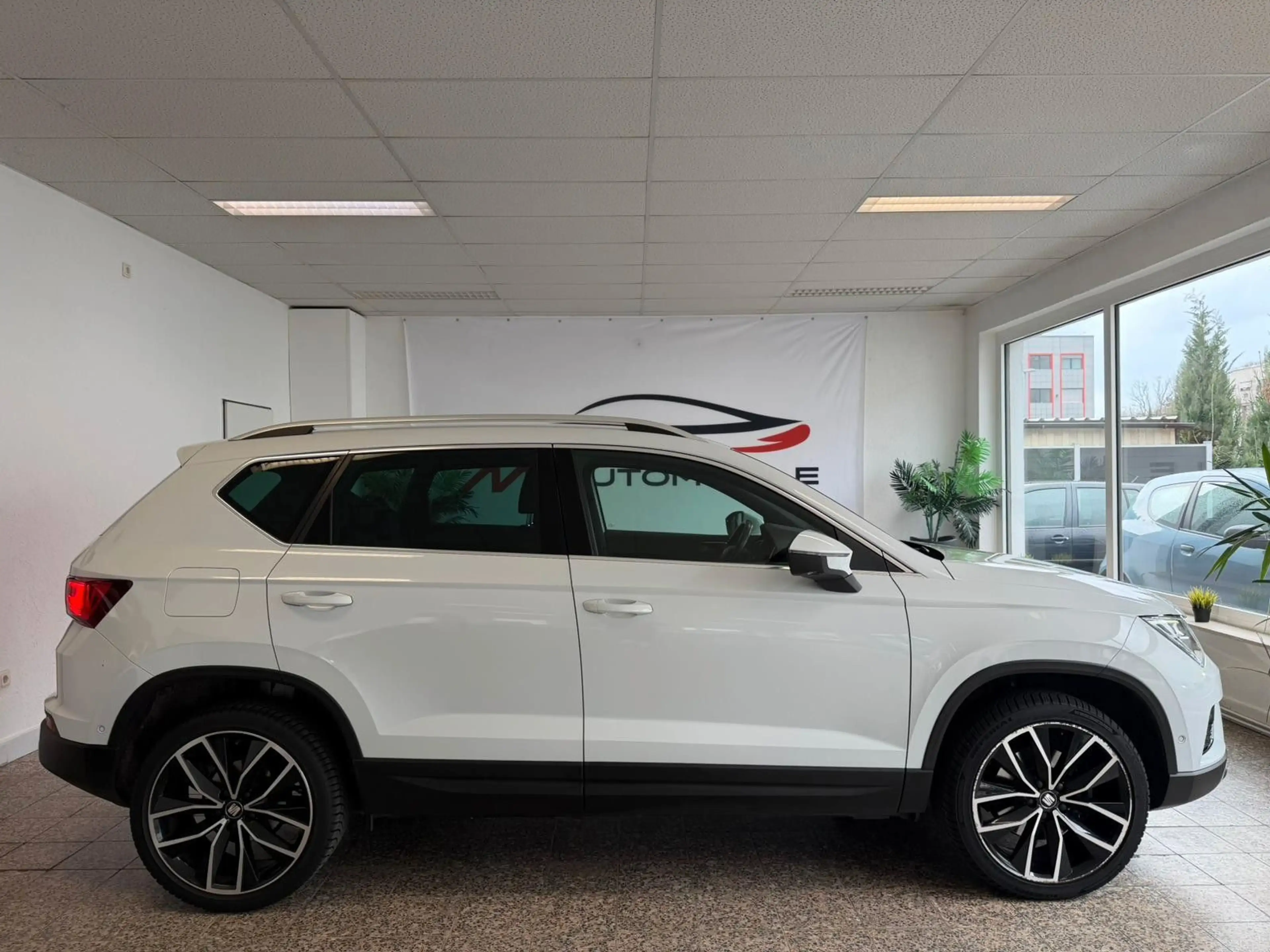 SEAT Ateca Xcellence ACC 360° AHK Virtual Cockpit LED — photo 9