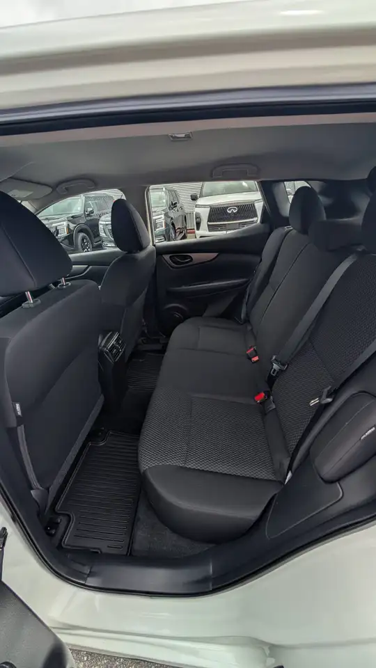 Nissan Qashqai снимка Nissan Qashqai