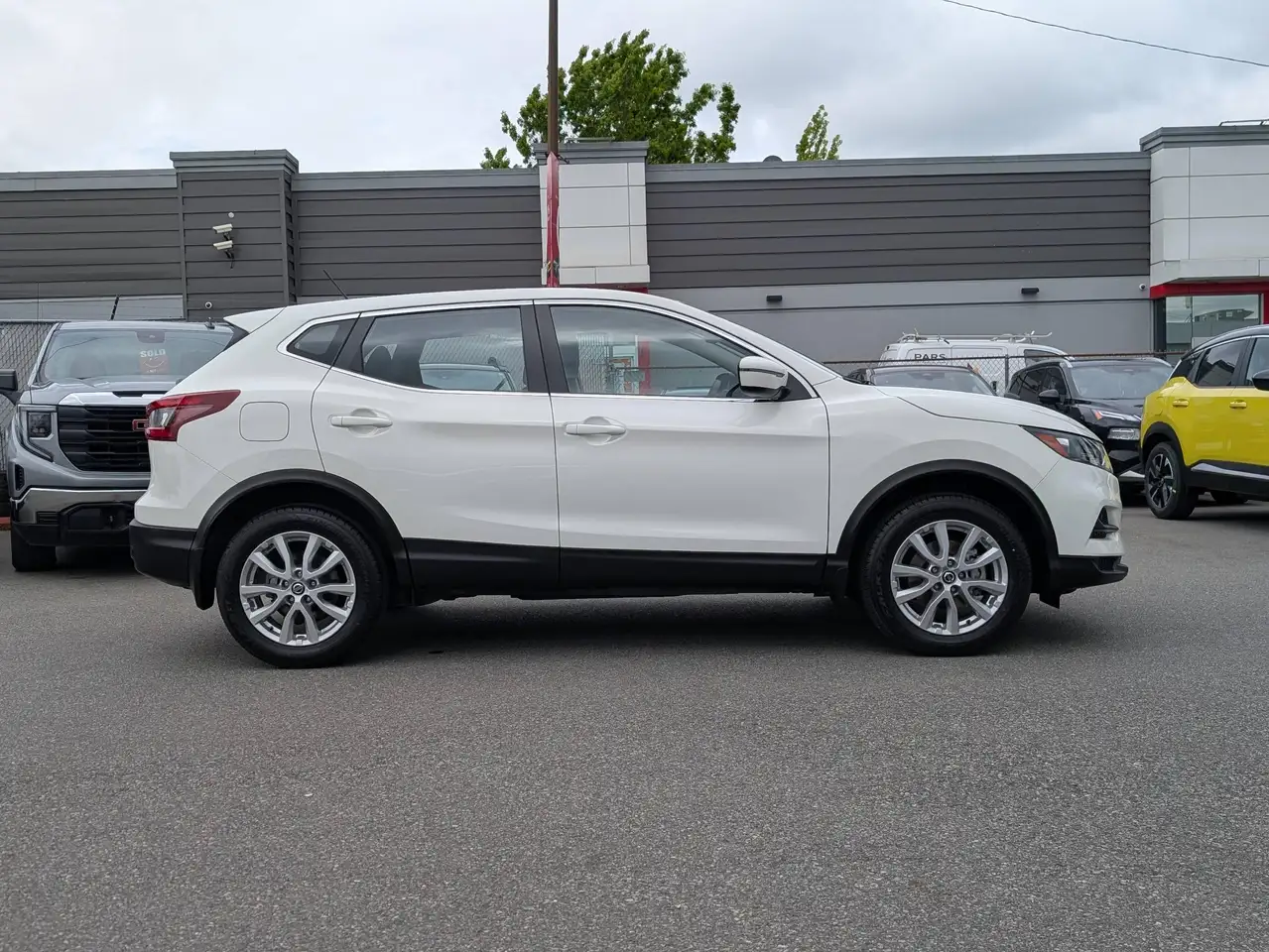 Nissan Qashqai снимка Nissan Qashqai