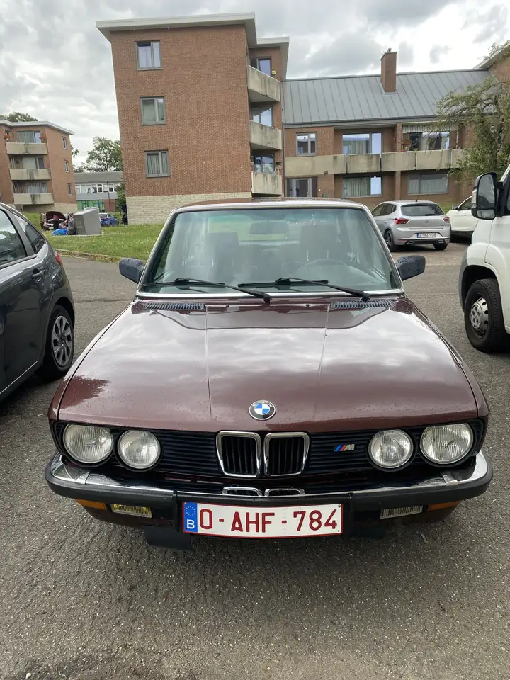 BMW 528i, foto 6