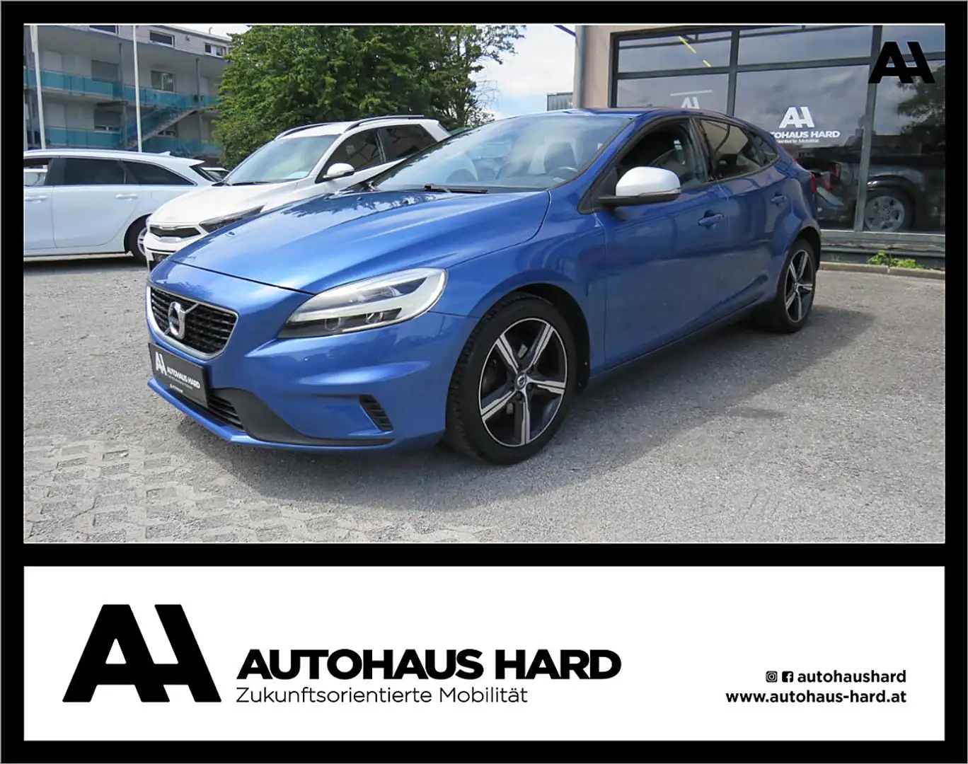 Volvo V40 D2 Kinetic R-Design Blau - 1
