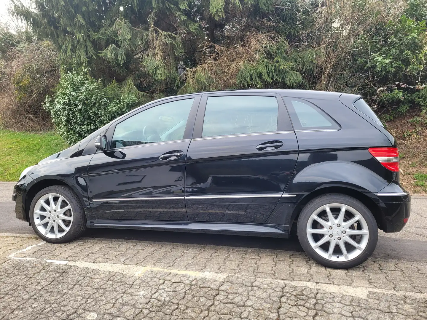 Mercedes-Benz B 200 B-Klasse Negru - 1