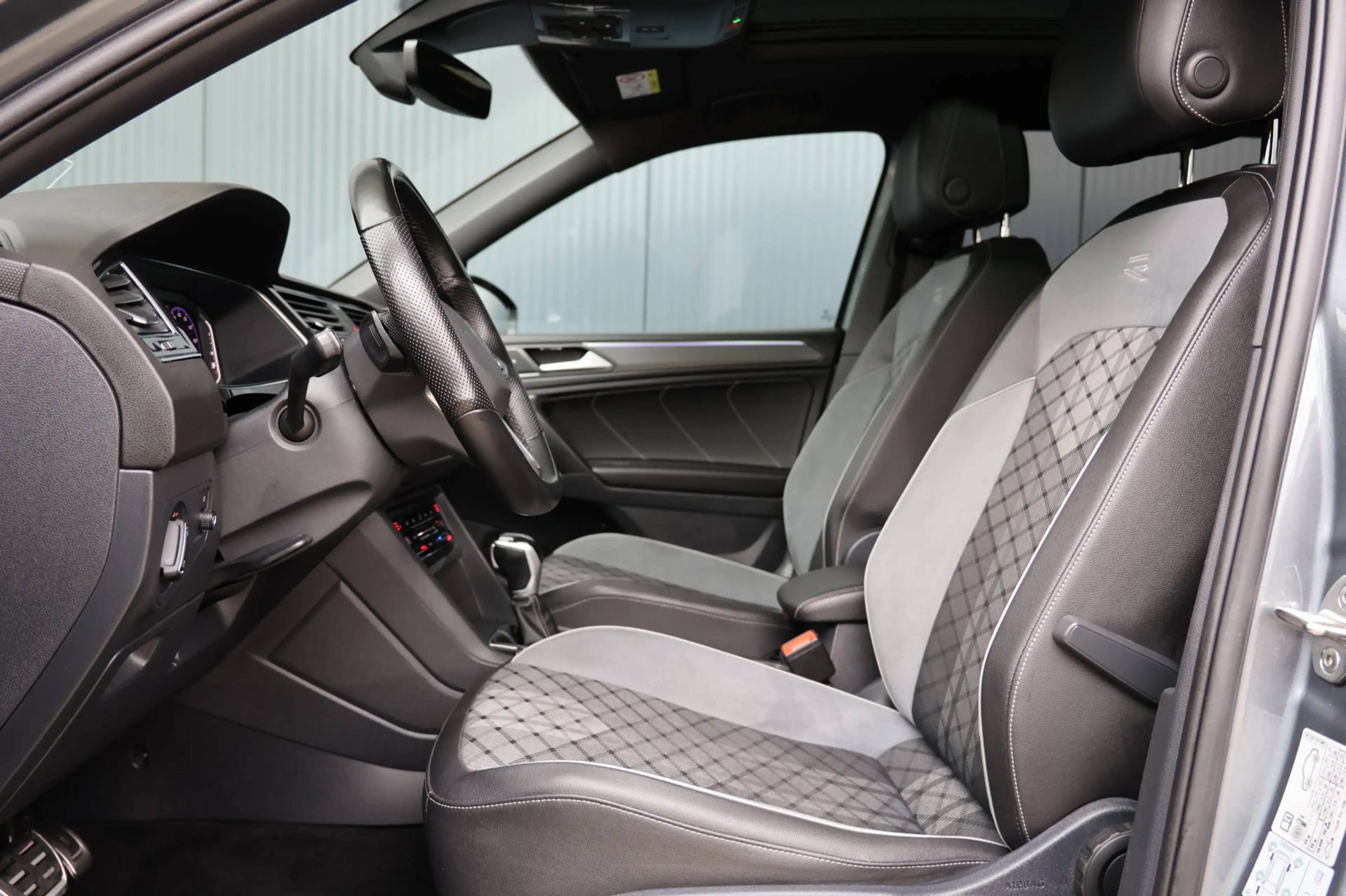 Volkswagen Tiguan Allspace 1.5 TSI R-Line 7p | panoramadak | head-up | harman — photo 20