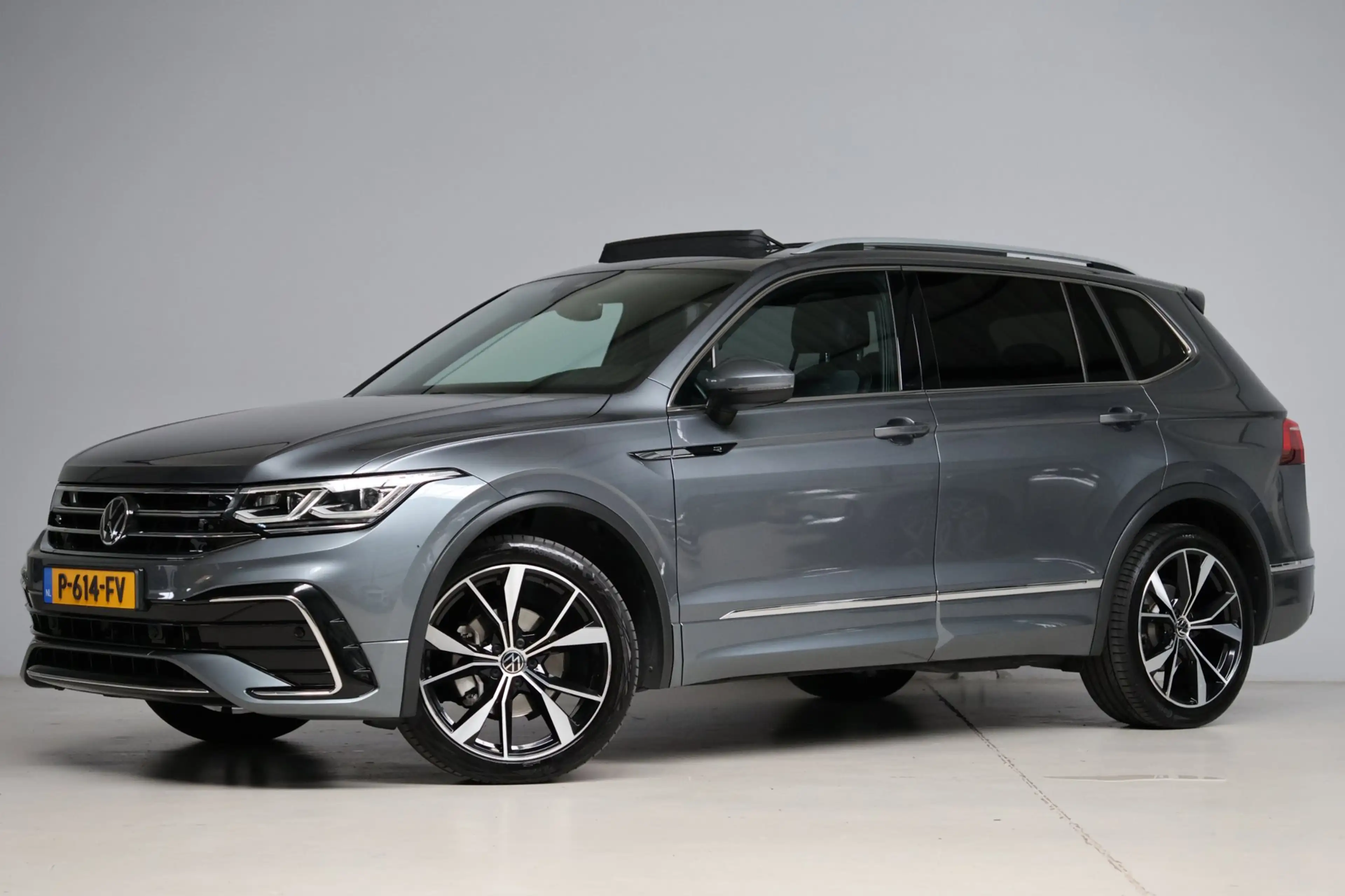Volkswagen Tiguan Allspace 1.5 TSI R-Line 7p | panoramadak | head-up | harman