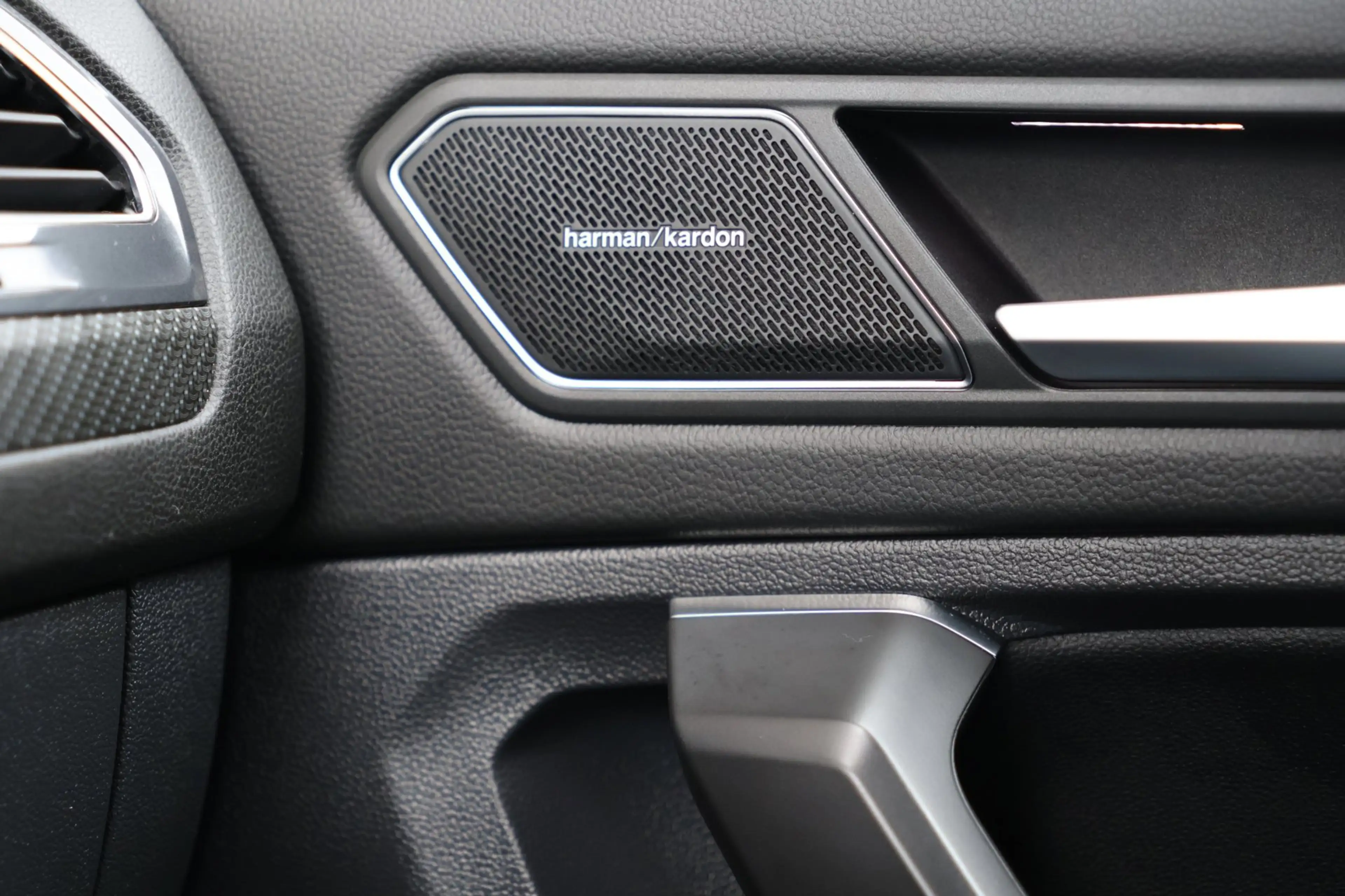 Volkswagen Tiguan Allspace 1.5 TSI R-Line 7p | panoramadak | head-up | harman — photo 17