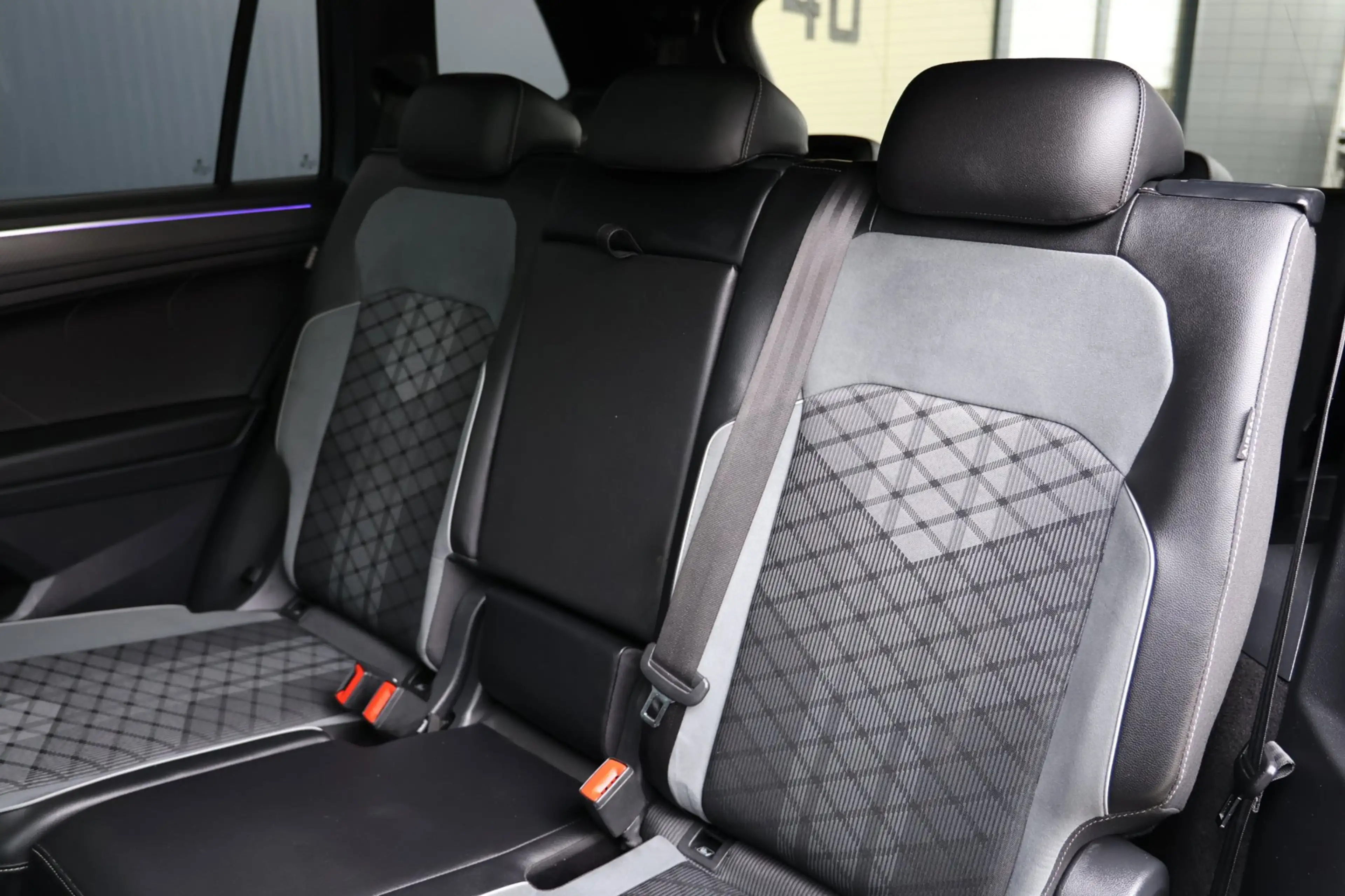 Volkswagen Tiguan Allspace 1.5 TSI R-Line 7p | panoramadak | head-up | harman — photo 26