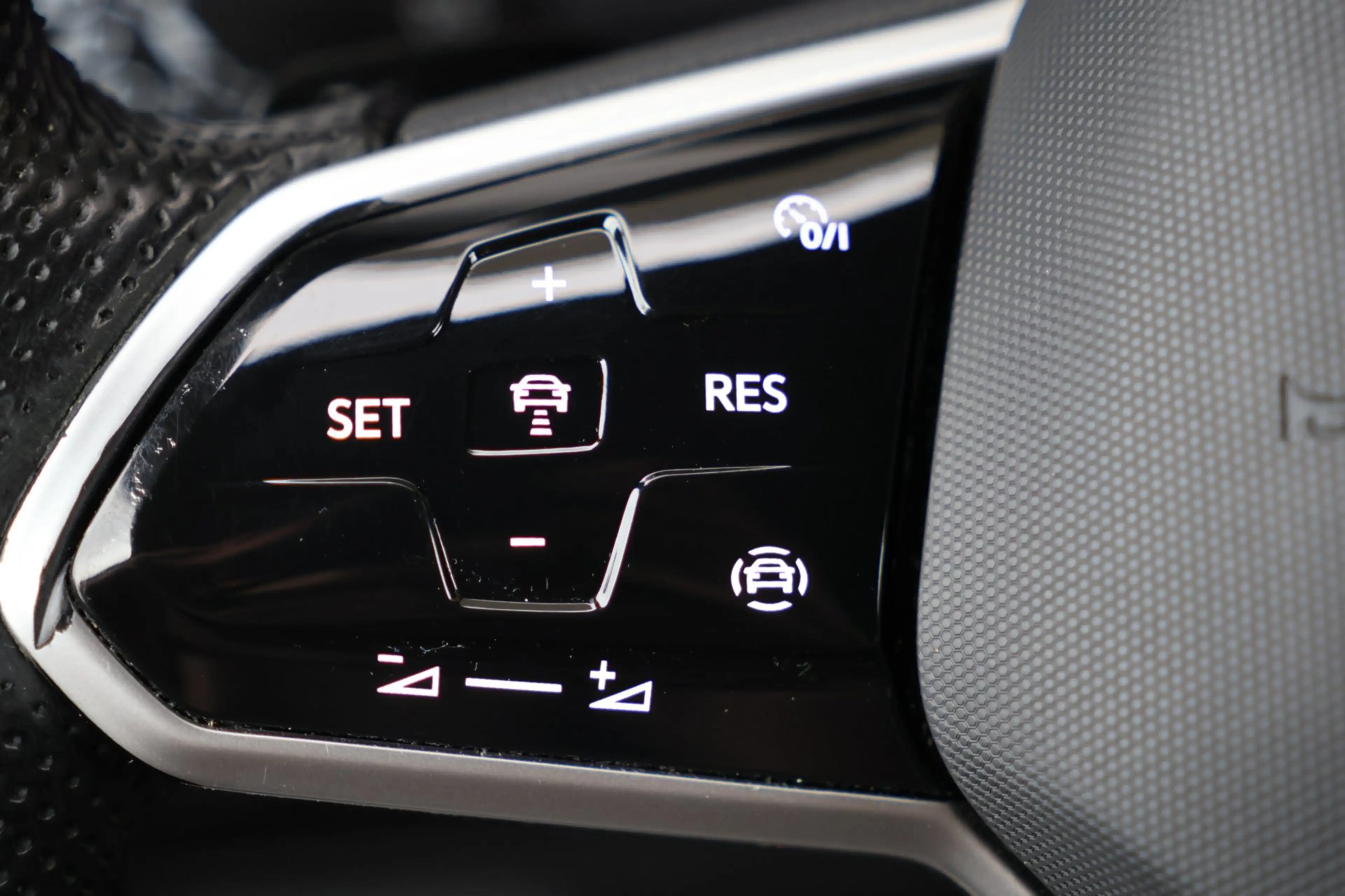 Volkswagen Tiguan Allspace 1.5 TSI R-Line 7p | panoramadak | head-up | harman — photo 41