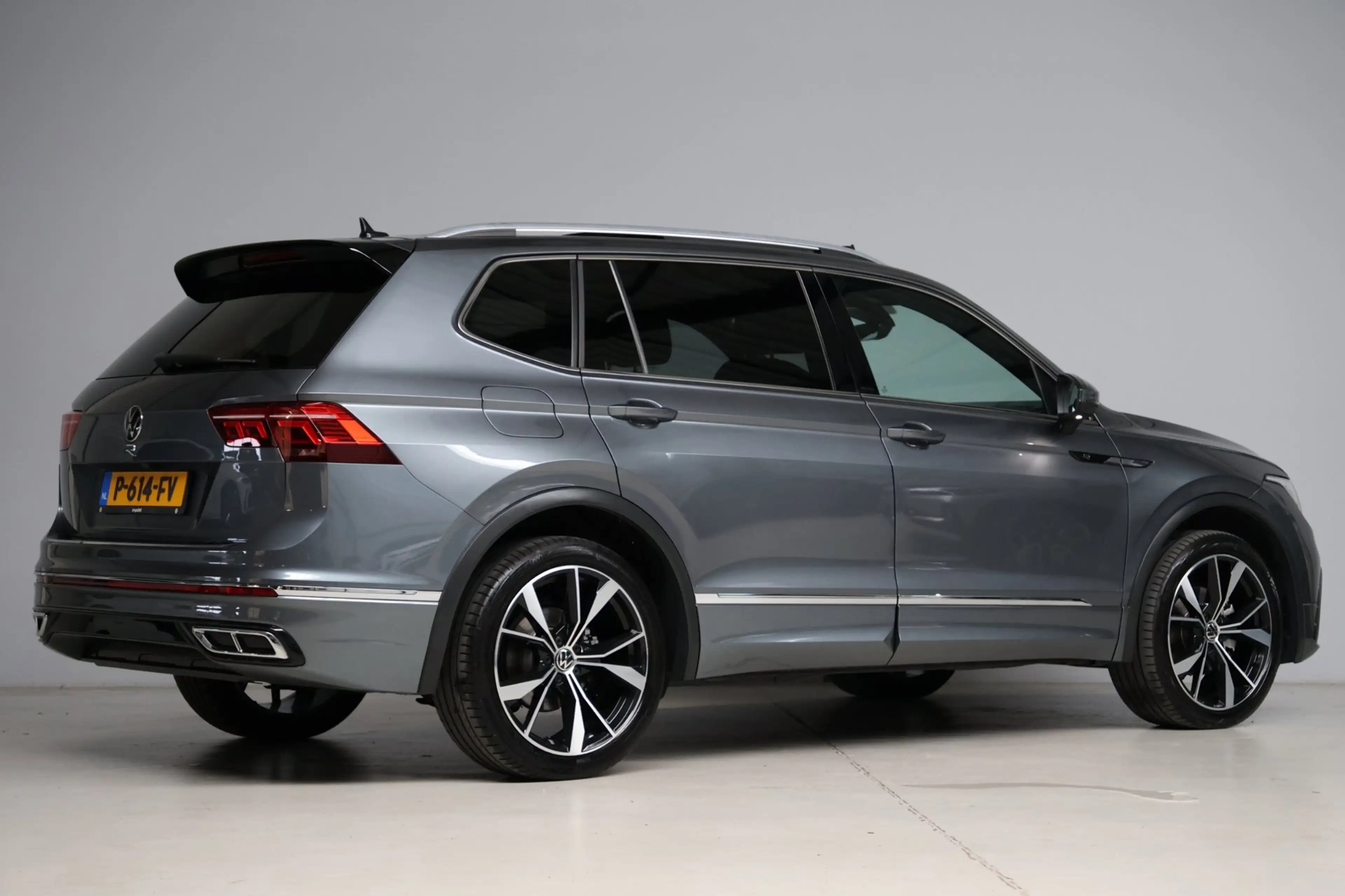 Volkswagen Tiguan Allspace 1.5 TSI R-Line 7p | panoramadak | head-up | harman — photo 2