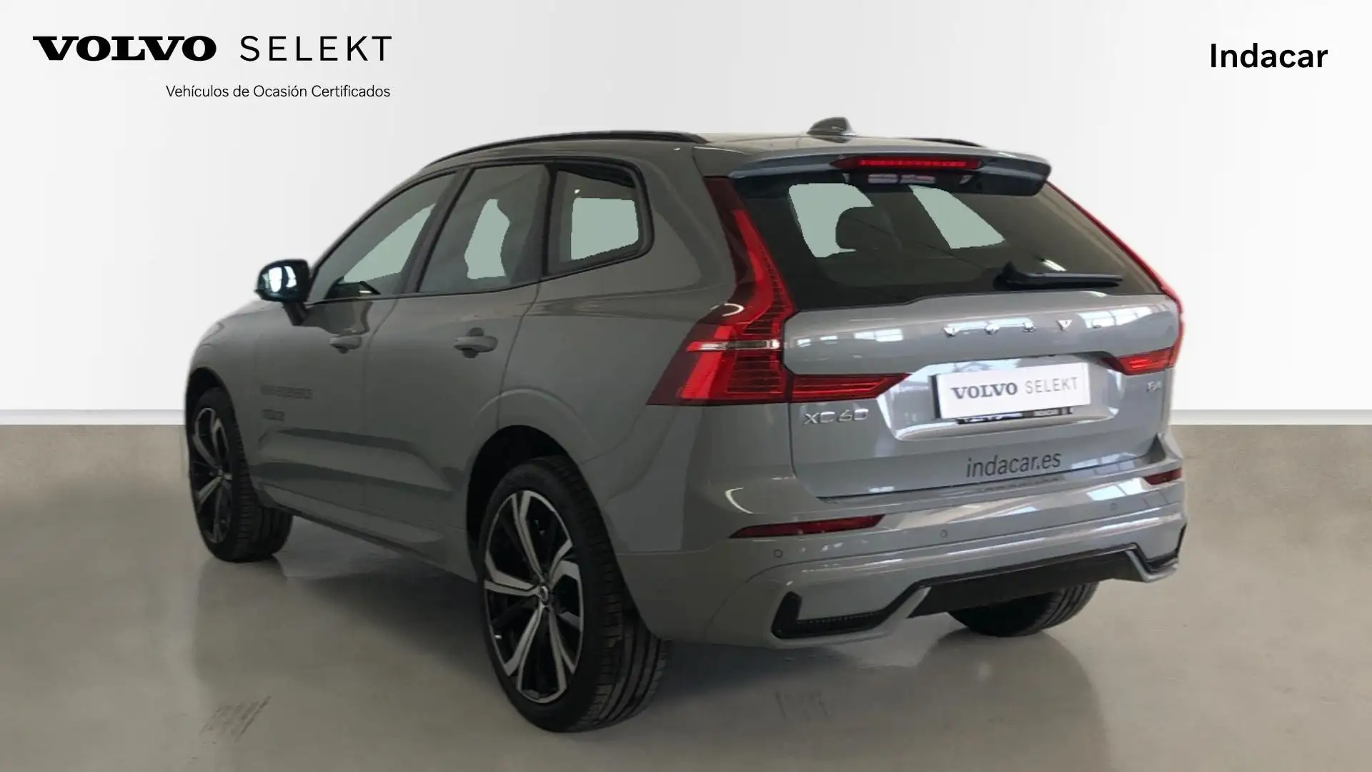 Volvo XC60 B4(D) PLUS DARK 2.0 197CV AUT. 8V Gris - 2