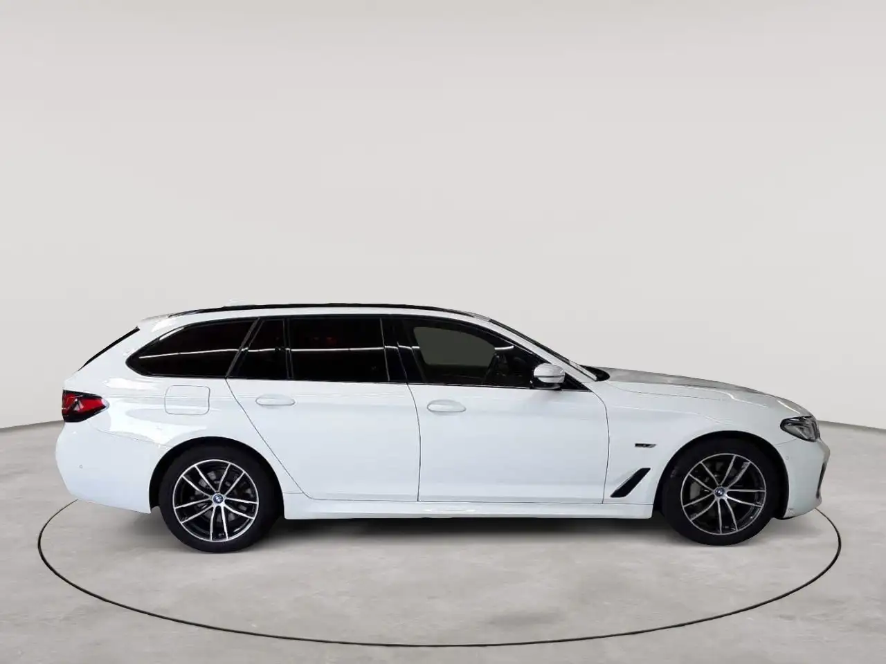 BMW 520 520e Touring Aut. M Sport Pano AHK Navi, миниатюра 3