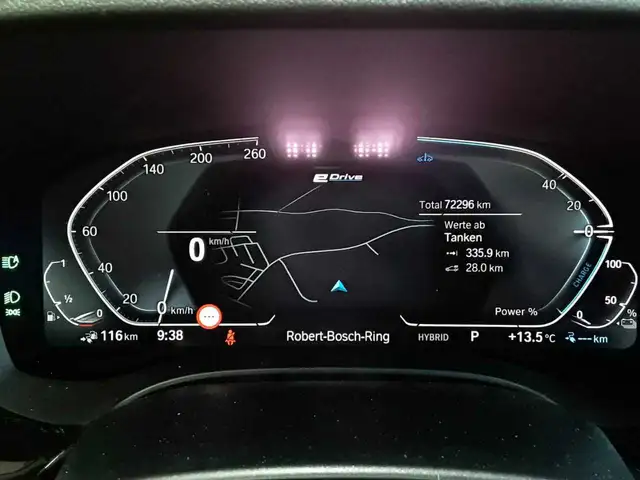 BMW 5 Series view 11