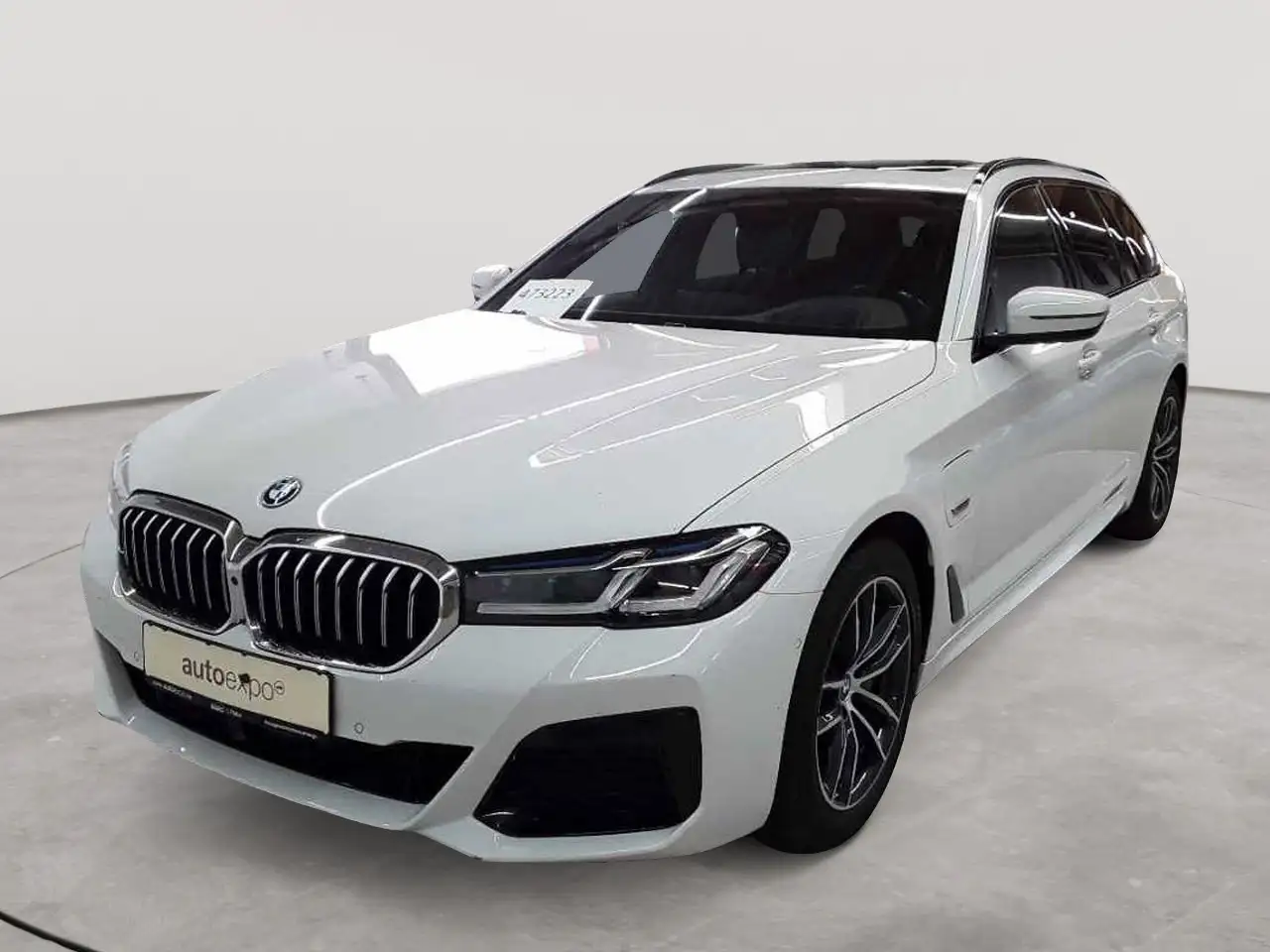 BMW 520 520e Touring Aut. M Sport Pano AHK Navi, миниатюра 2