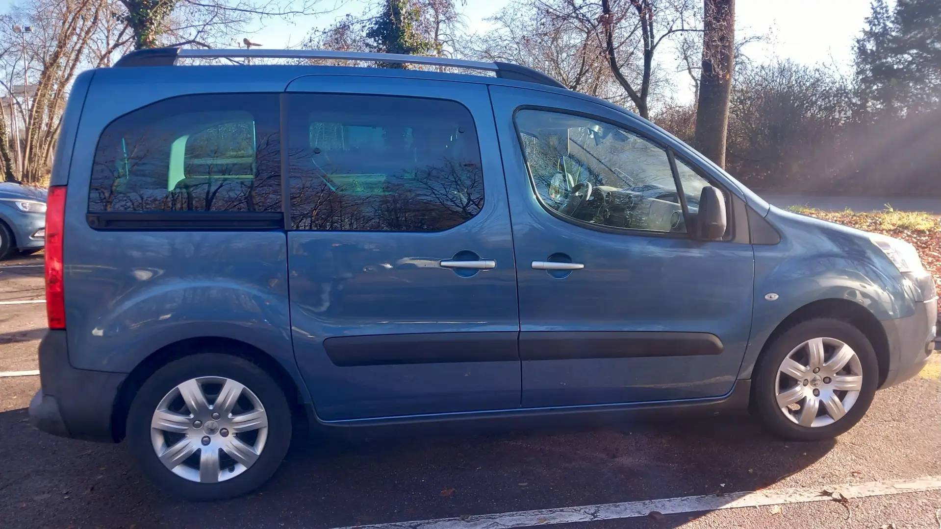 Peugeot Partner Partner Tepee 110Escapade Blue - 1