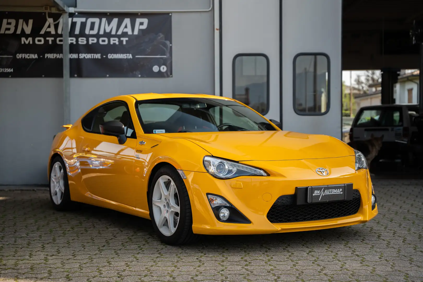 Toyota GT86 GT 86 2.0 LIMITED EDITION YELLOW Giallo - 2