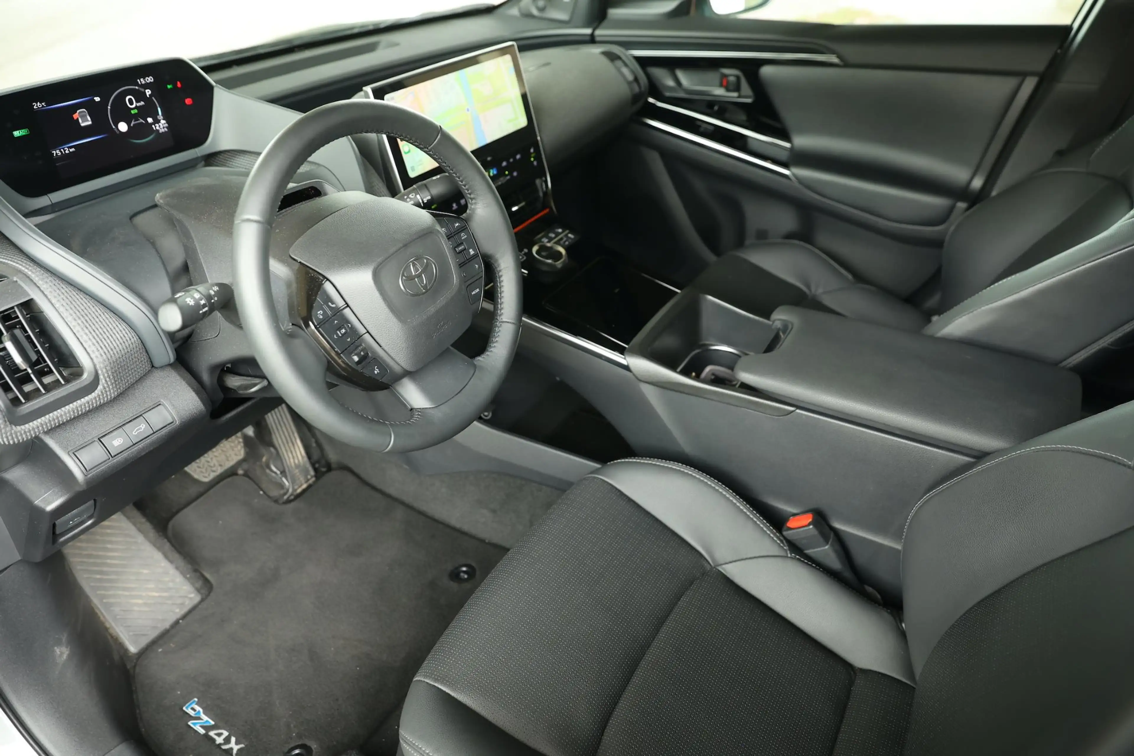 Toyota bZ4X AWD full option Dark Rebel Edition — photo 9