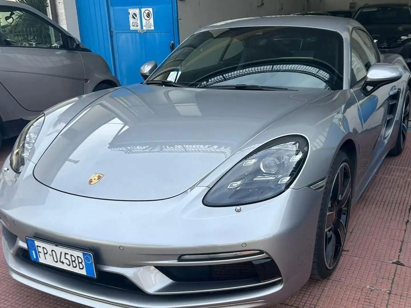 Porsche Cayman 718 Cayman III 2016 718 2.0 300cv pdk Argento - 2