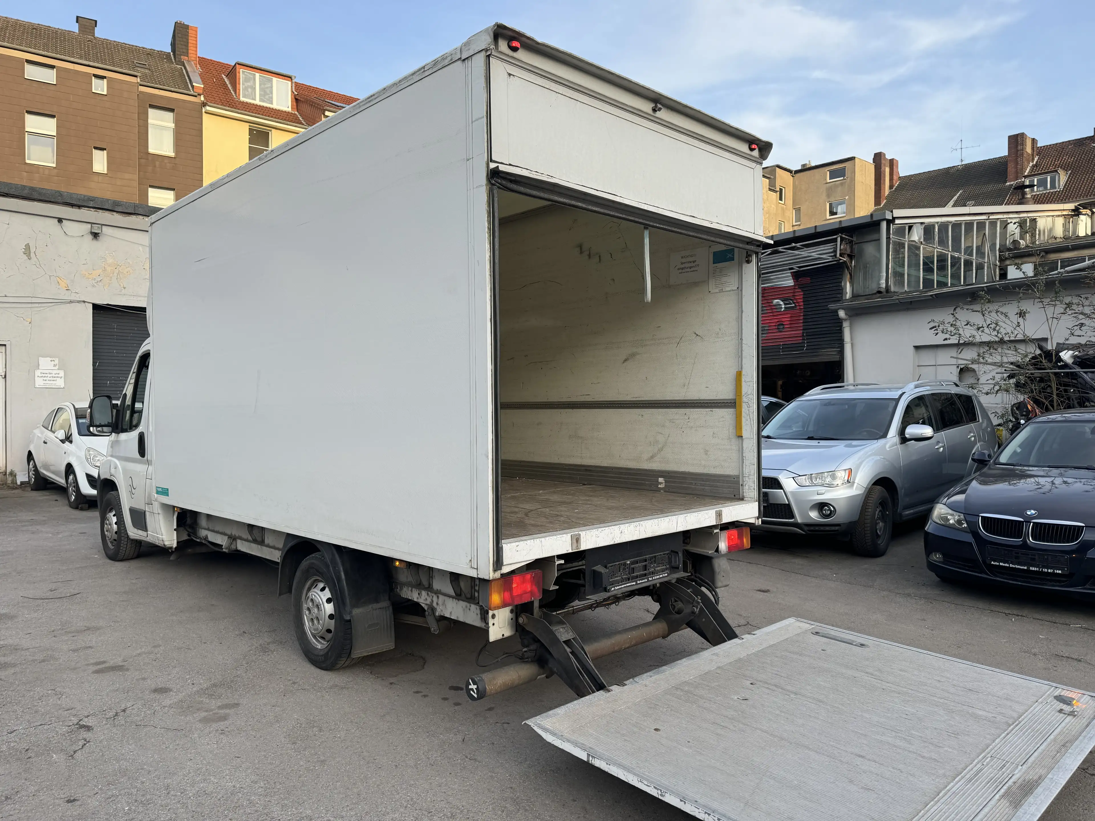 Peugeot Boxer HDi (335)*Kofferaufbau*Koffer*Euro5*Klimaanlage*Bühne*Hebebühne*TOP*TÜV NEU*3.5T — photo 4