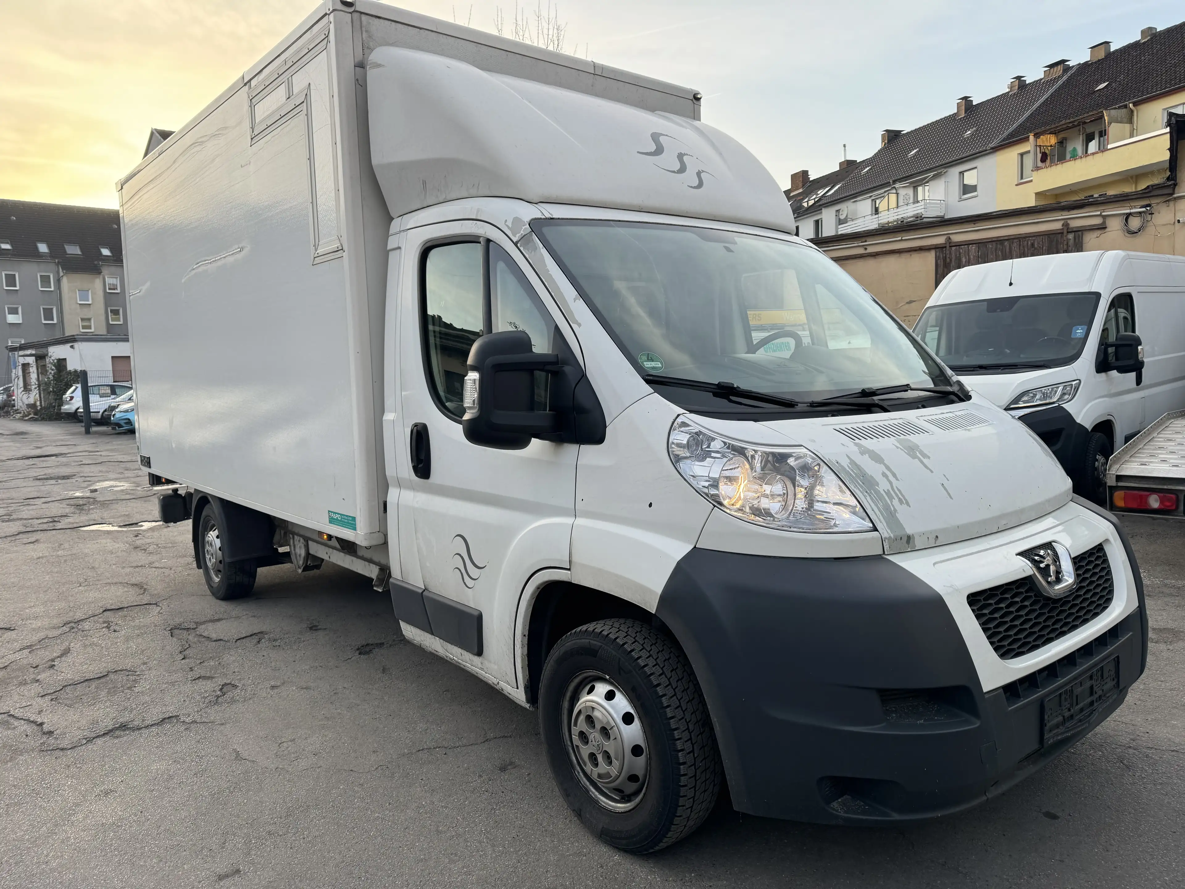 Peugeot Boxer HDi (335)*Kofferaufbau*Koffer*Euro5*Klimaanlage*Bühne*Hebebühne*TOP*TÜV NEU*3.5T