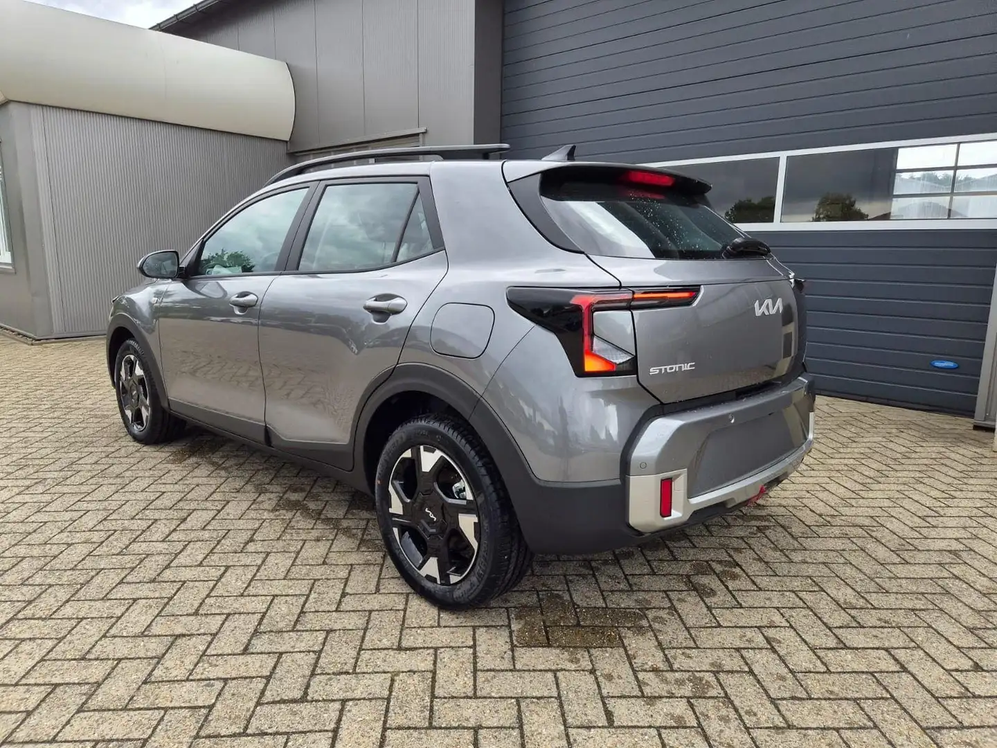 Kia Stonic 1.0 T-GDI MHEV 115PS NEUES MODELL LED-Scheinwer... Grau - 2