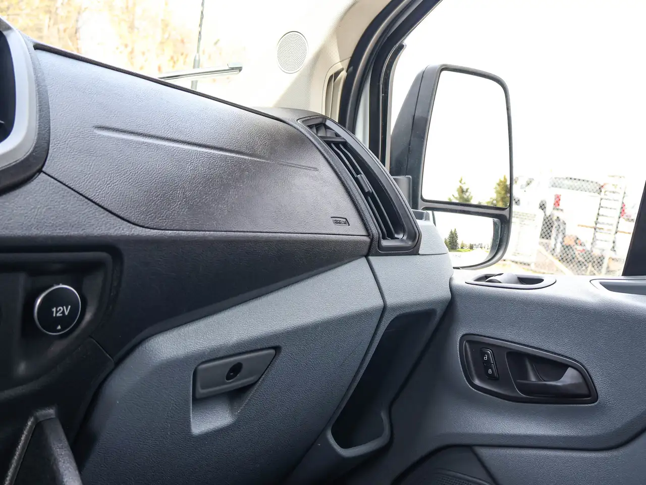 Ford Transit снимка Ford Transit