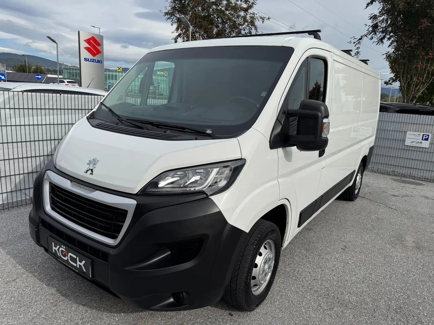 Peugeot Boxer 333 L2H1 Pro BlueHDi 130 Weiß - 1