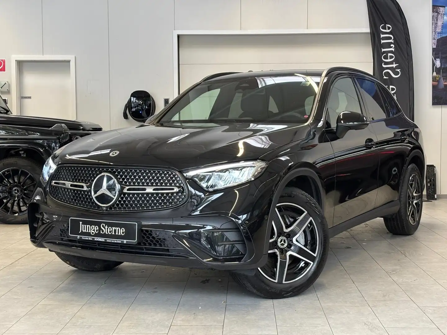Mercedes-Benz GLC 200 4M AMG STANDHEIZUNG+AHK+NIGHT+WINTER Schwarz - 1