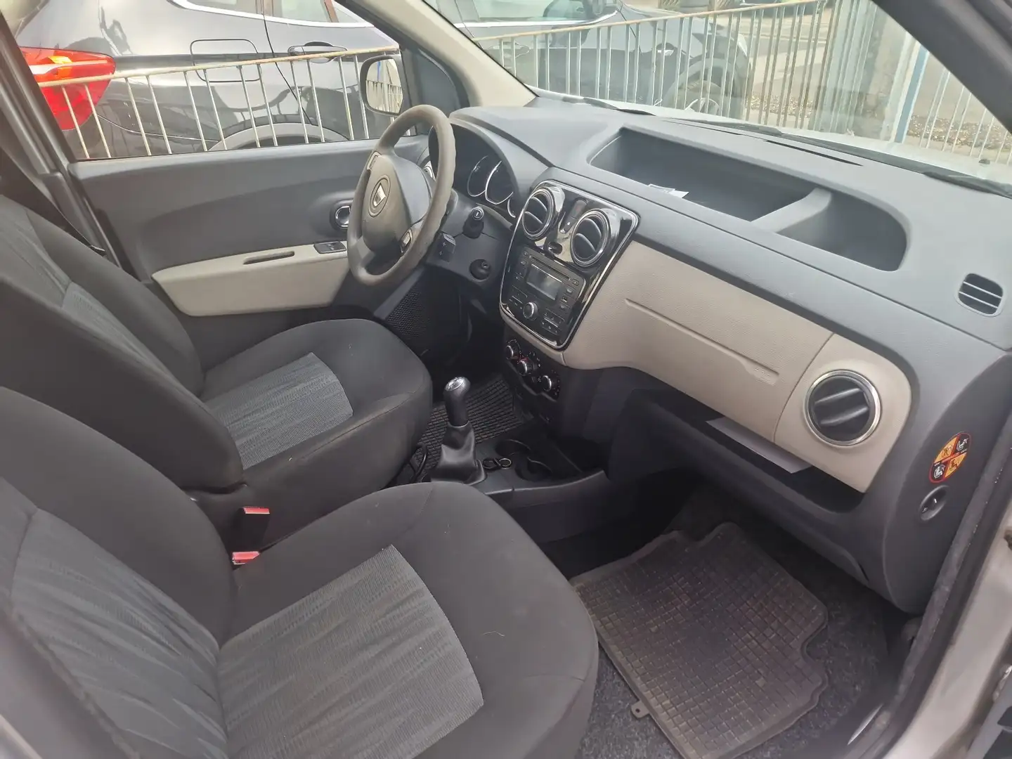 Dacia Dokker Laureate - 2