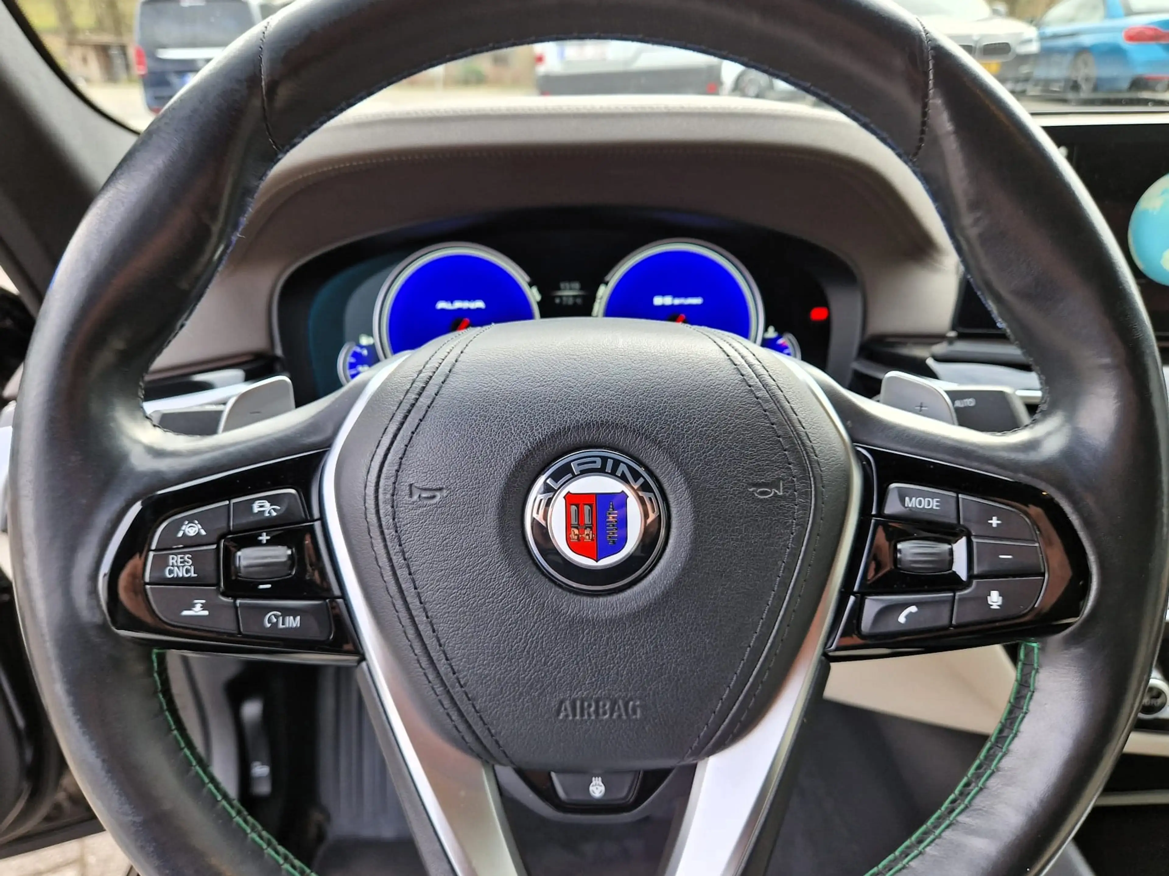 Alpina B5 B5 4.4 BiTurbo V8 Allrad Switch-Tronic — photo 12