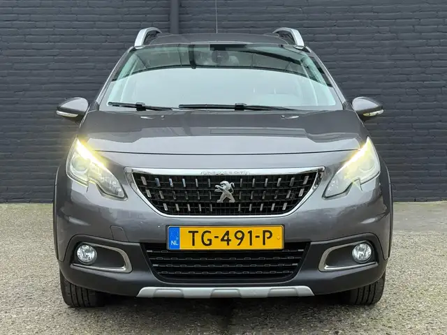 Peugeot 2008 view 3