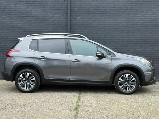 Peugeot 2008 view 8