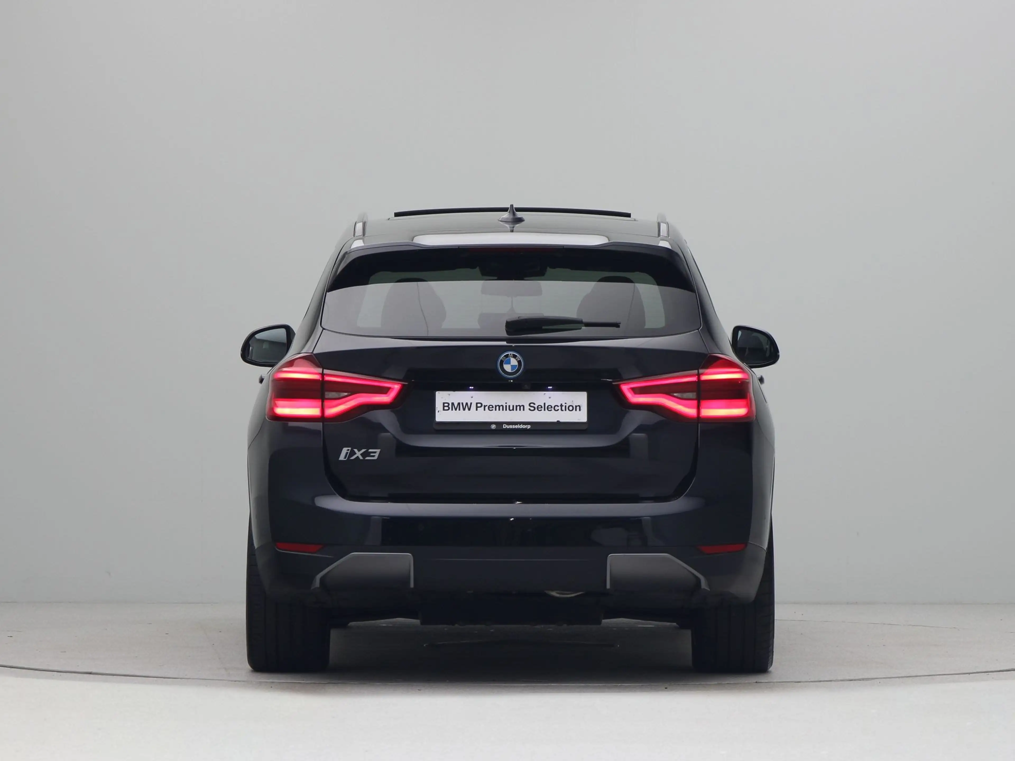 BMW iX3 High Executive 80 kWh — photo 9